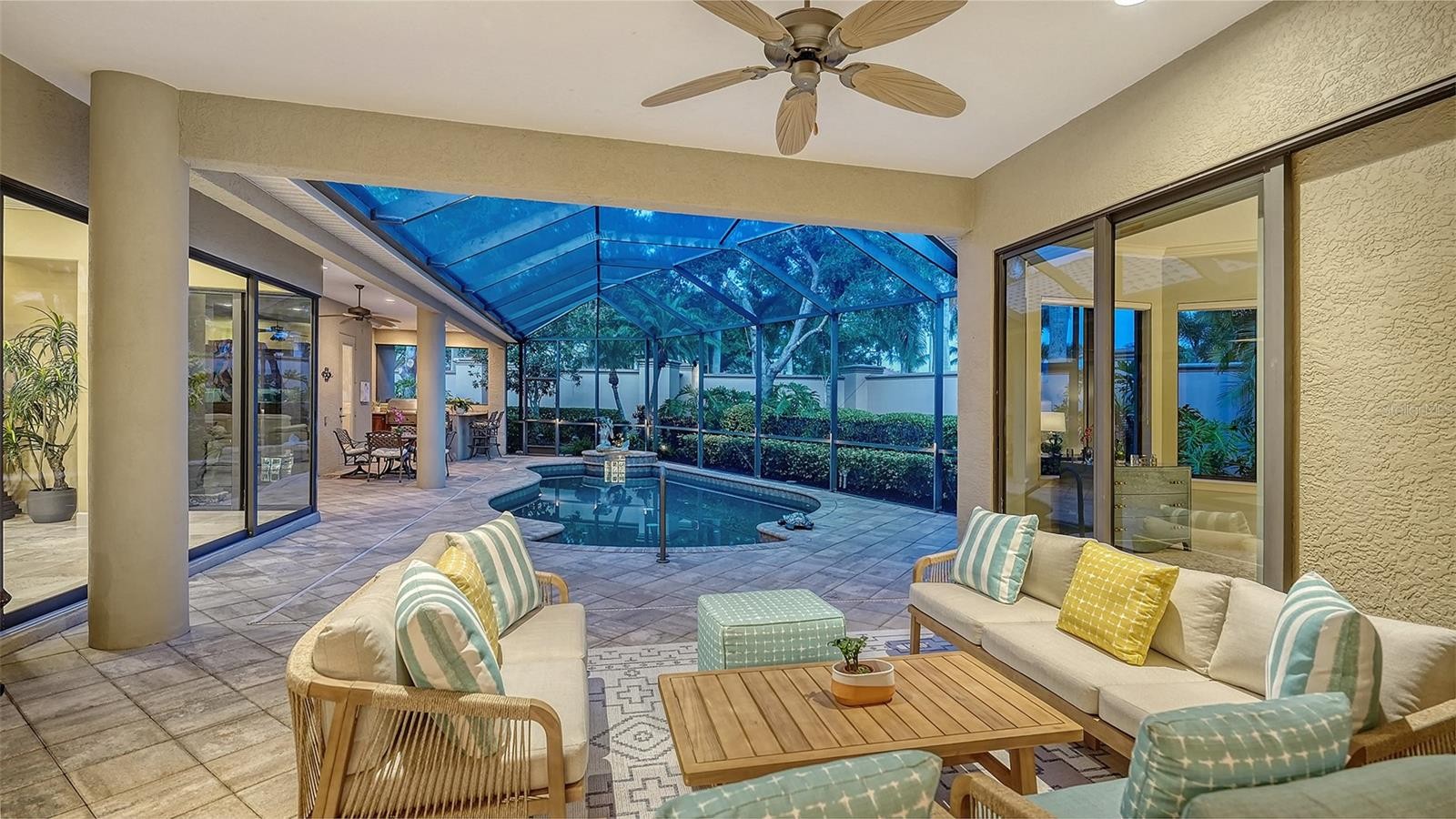 8889 ENCLAVE CT