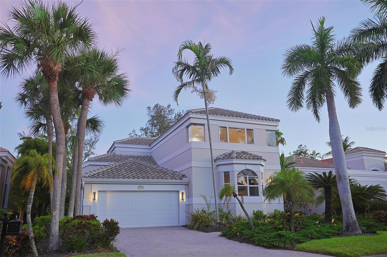 3527 FAIR OAKS LN