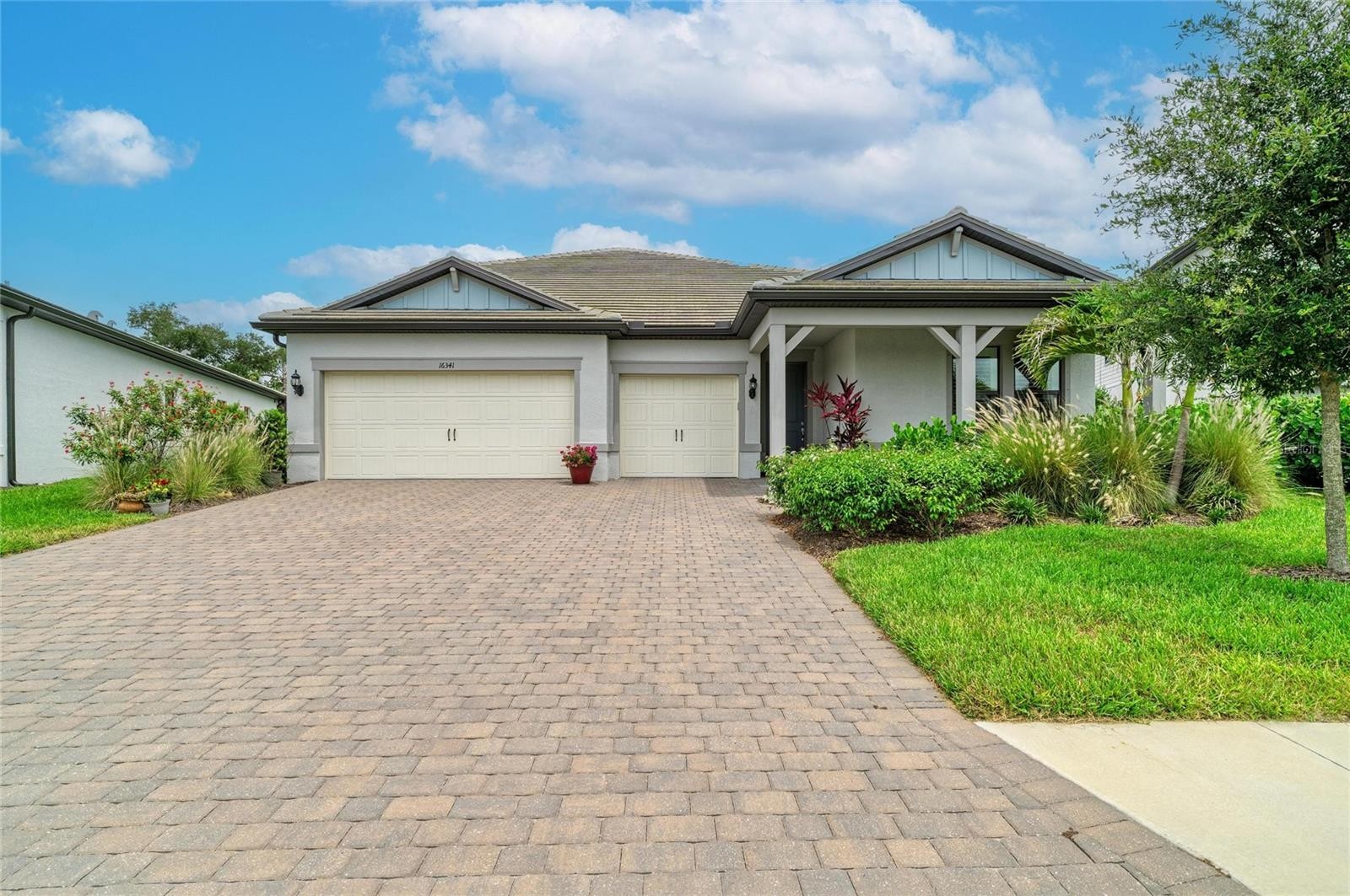 16341 HIDDEN OAK LOOP