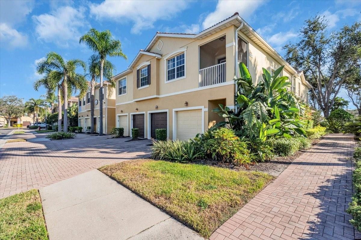 8106 MOONSTONE DR #17-204