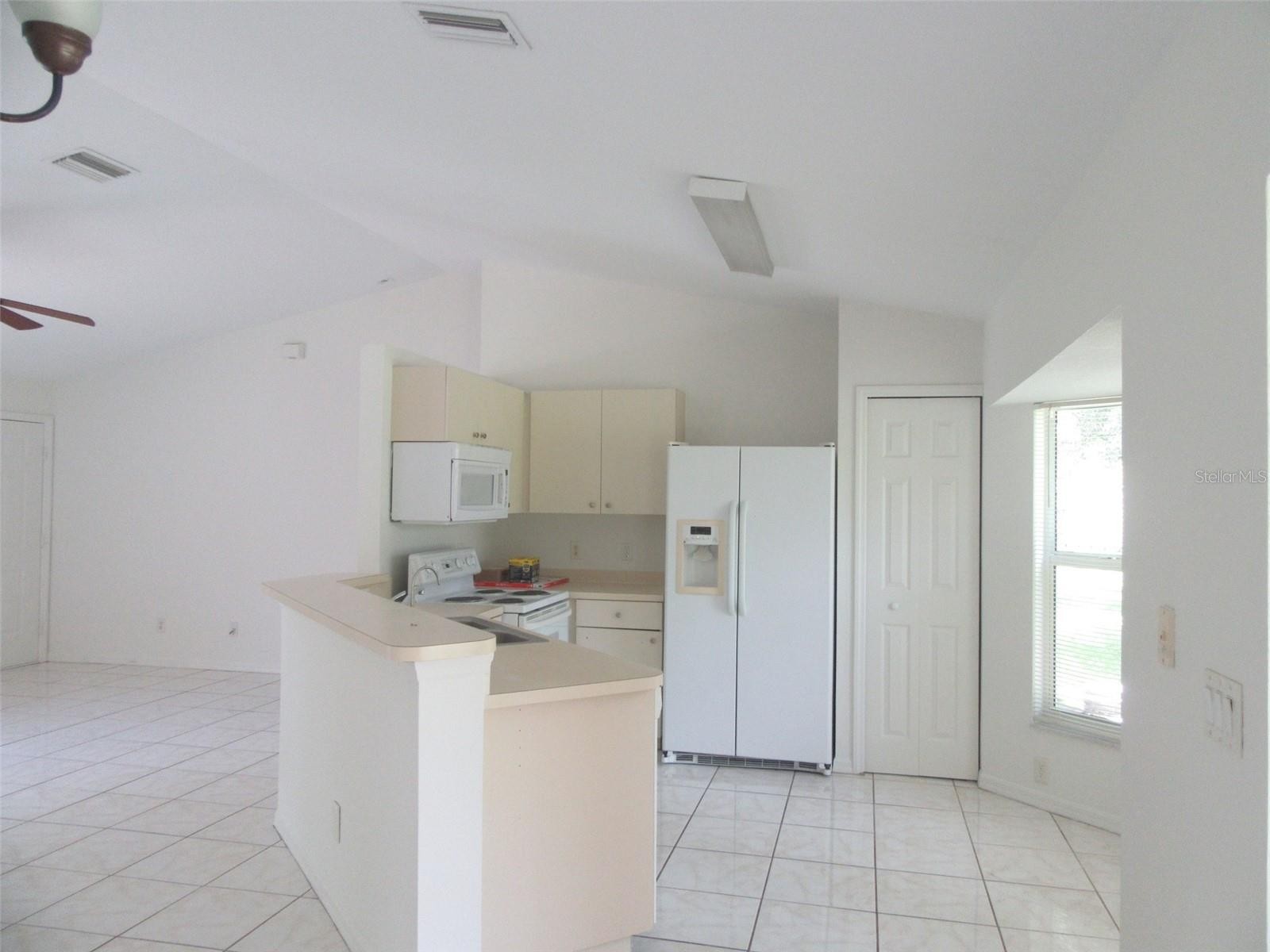 2716 VOGLER LN