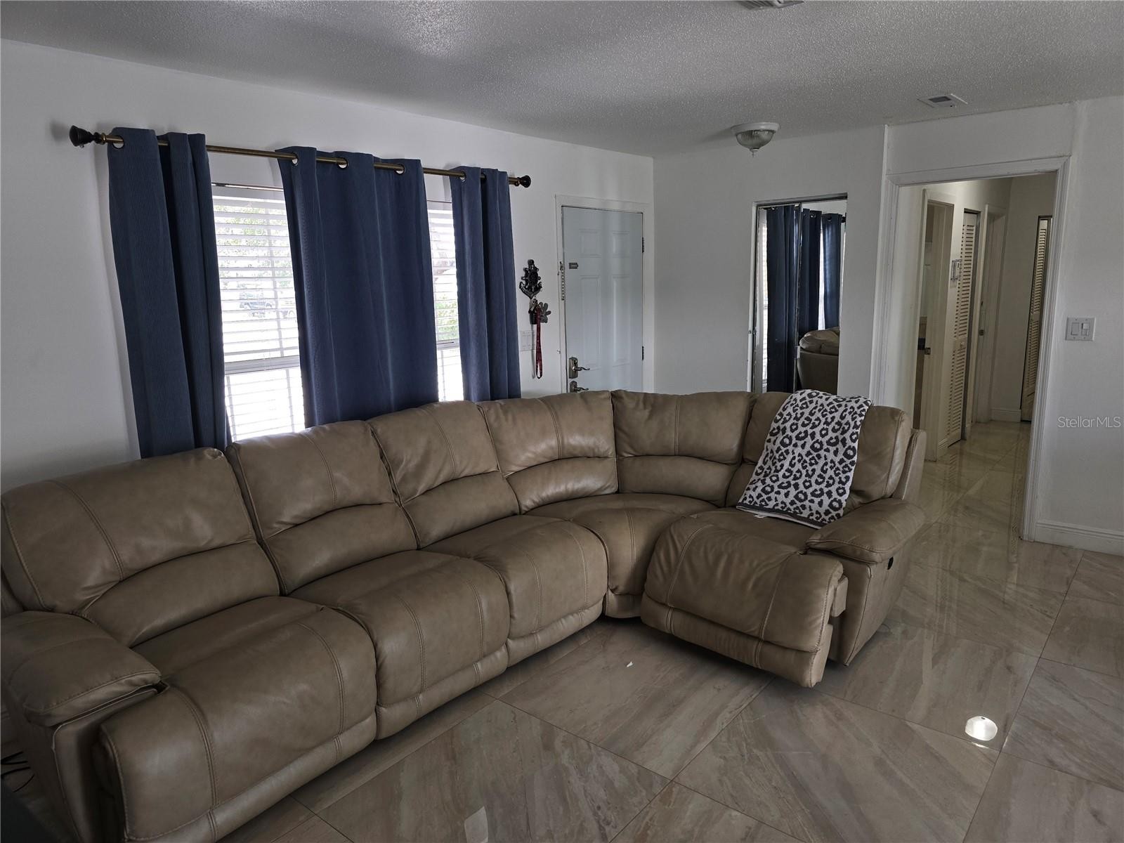 537 MELODY CIR