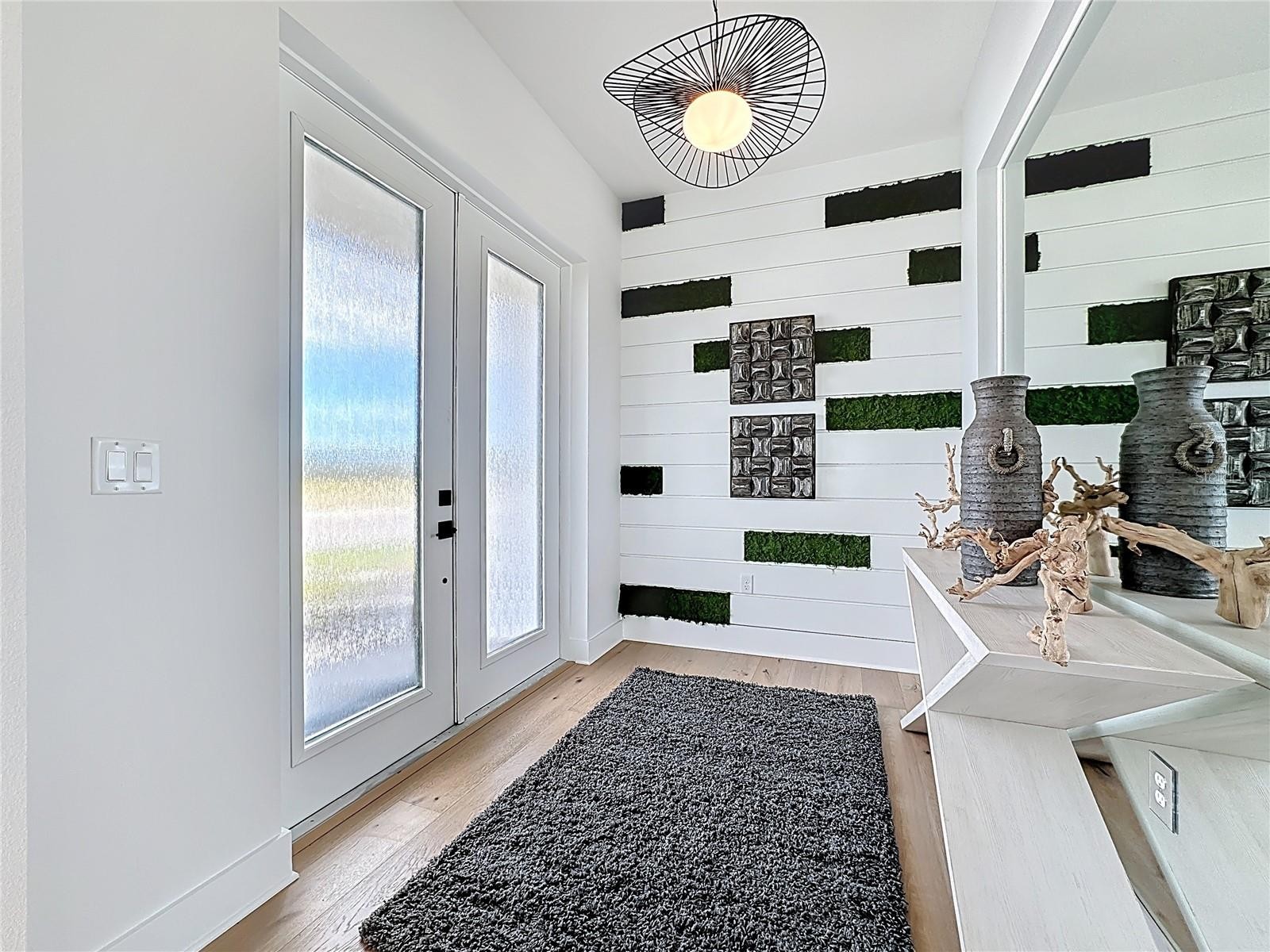 6105 WHITE MANGROVE LN