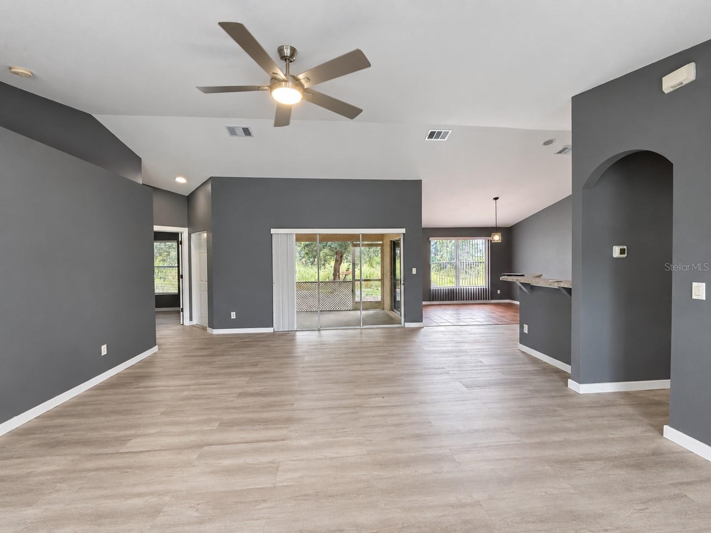 8439 GLOVER AVE