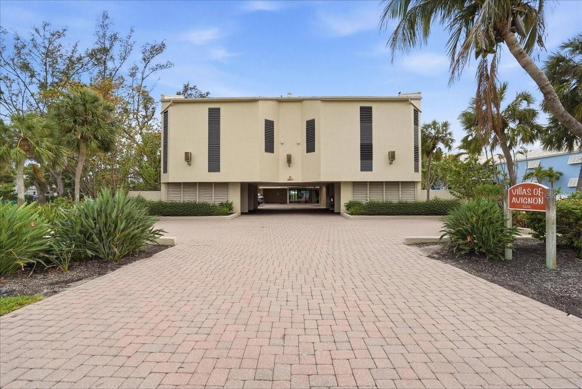 5611 GULF OF MEXICO DR #3