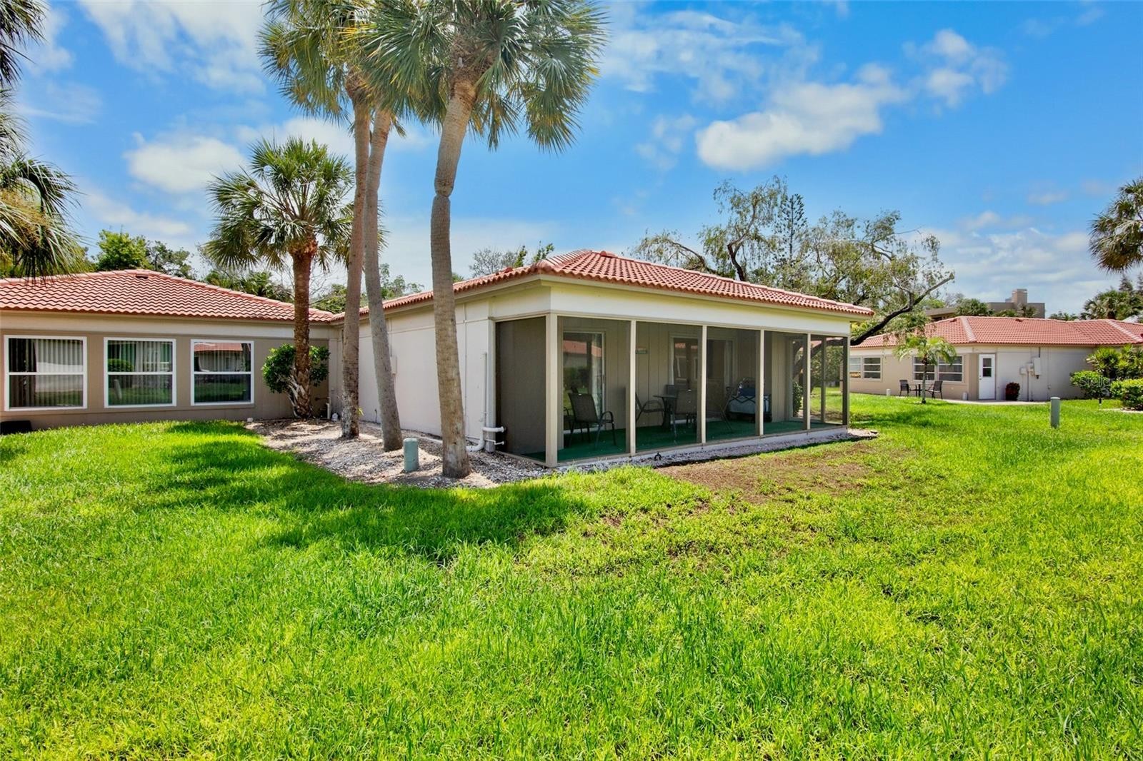 159 VISTA HERMOSA CIR #27B