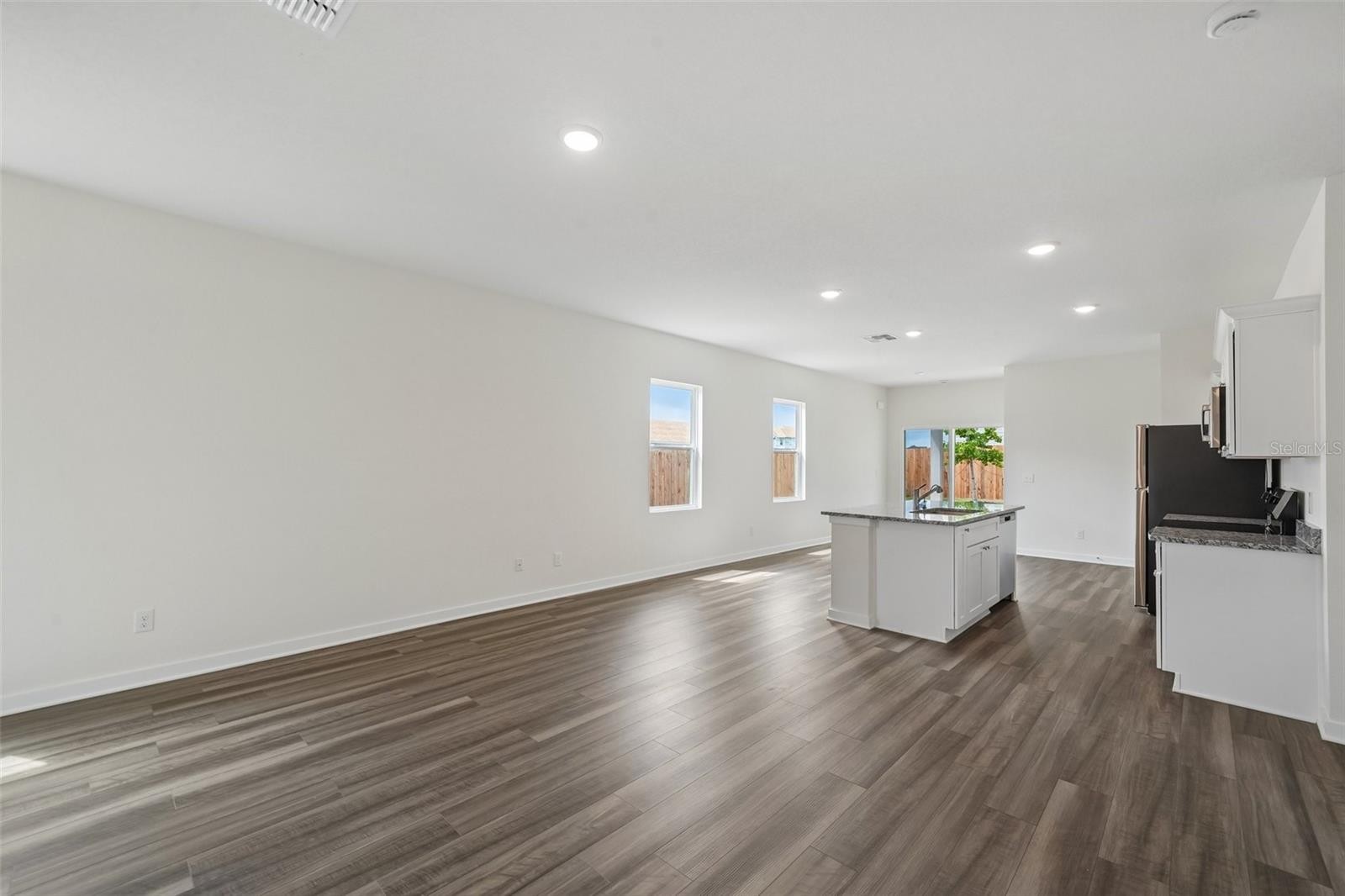 10534 CURVING CREEK LOOP