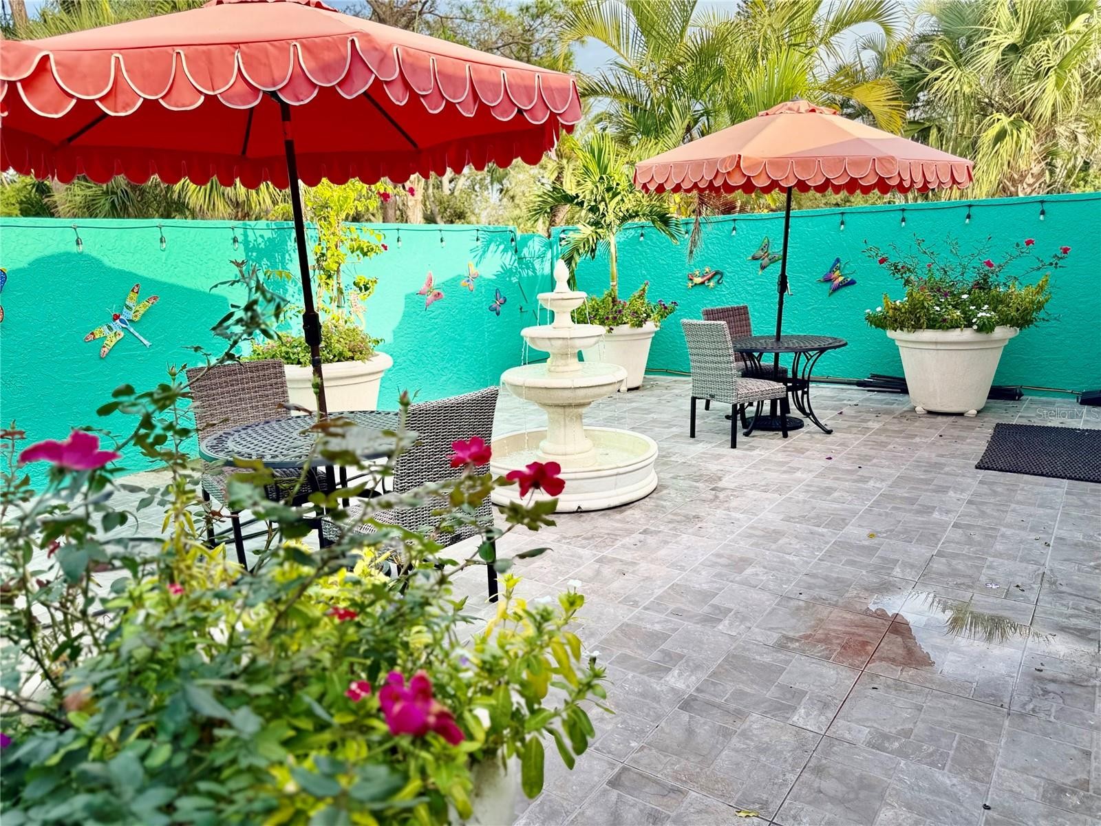 511 LAKESIDE DR #511