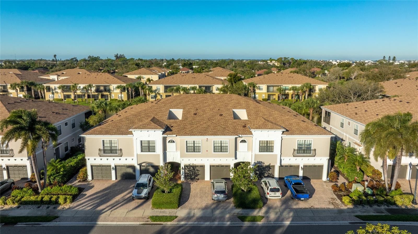 4044 OVERTURE CIR #480