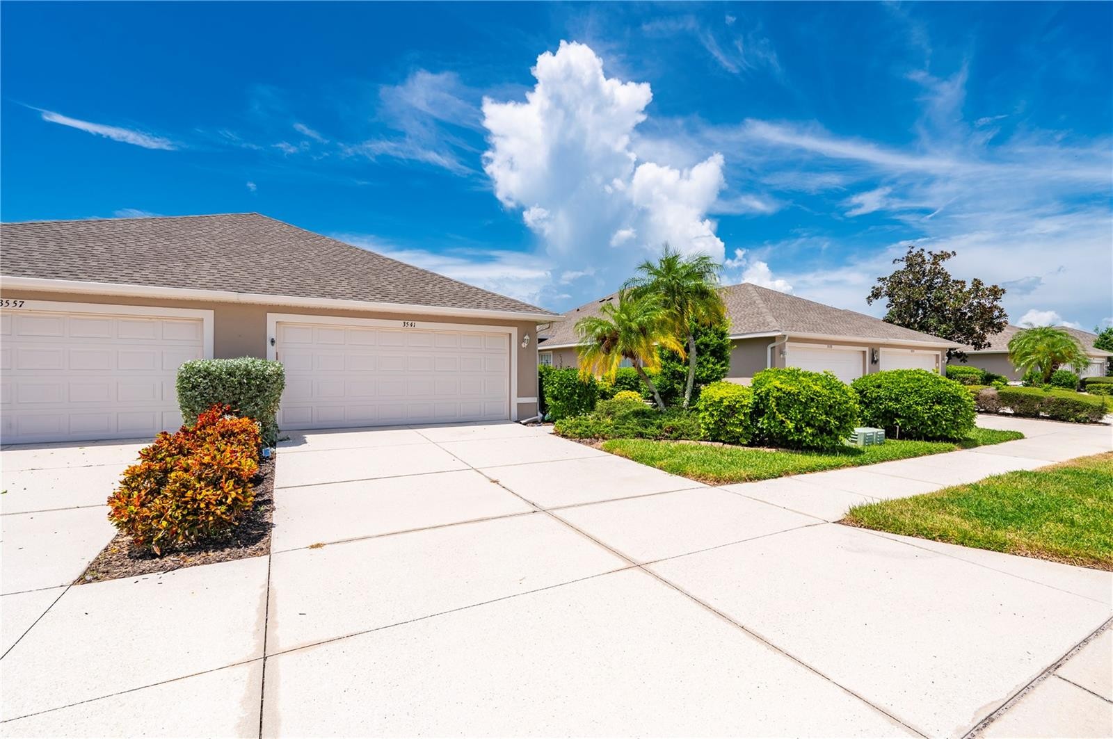 3541 LAKEWOOD BLVD