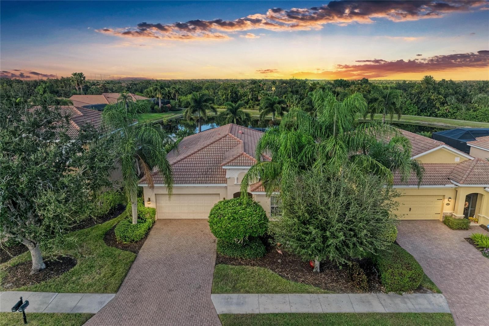 9015 HAMMOCK EDGE PL