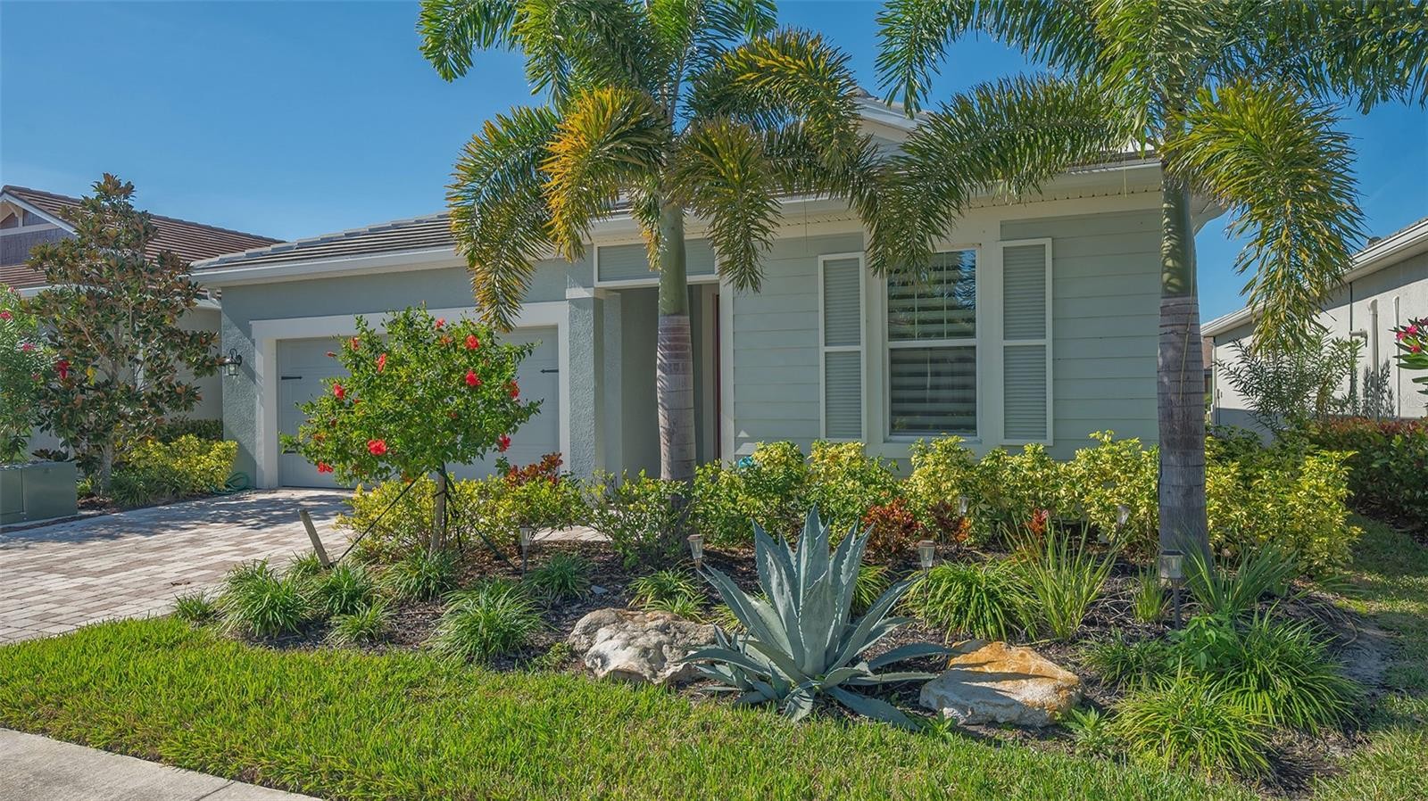 5790 LONG SHORE LOOP