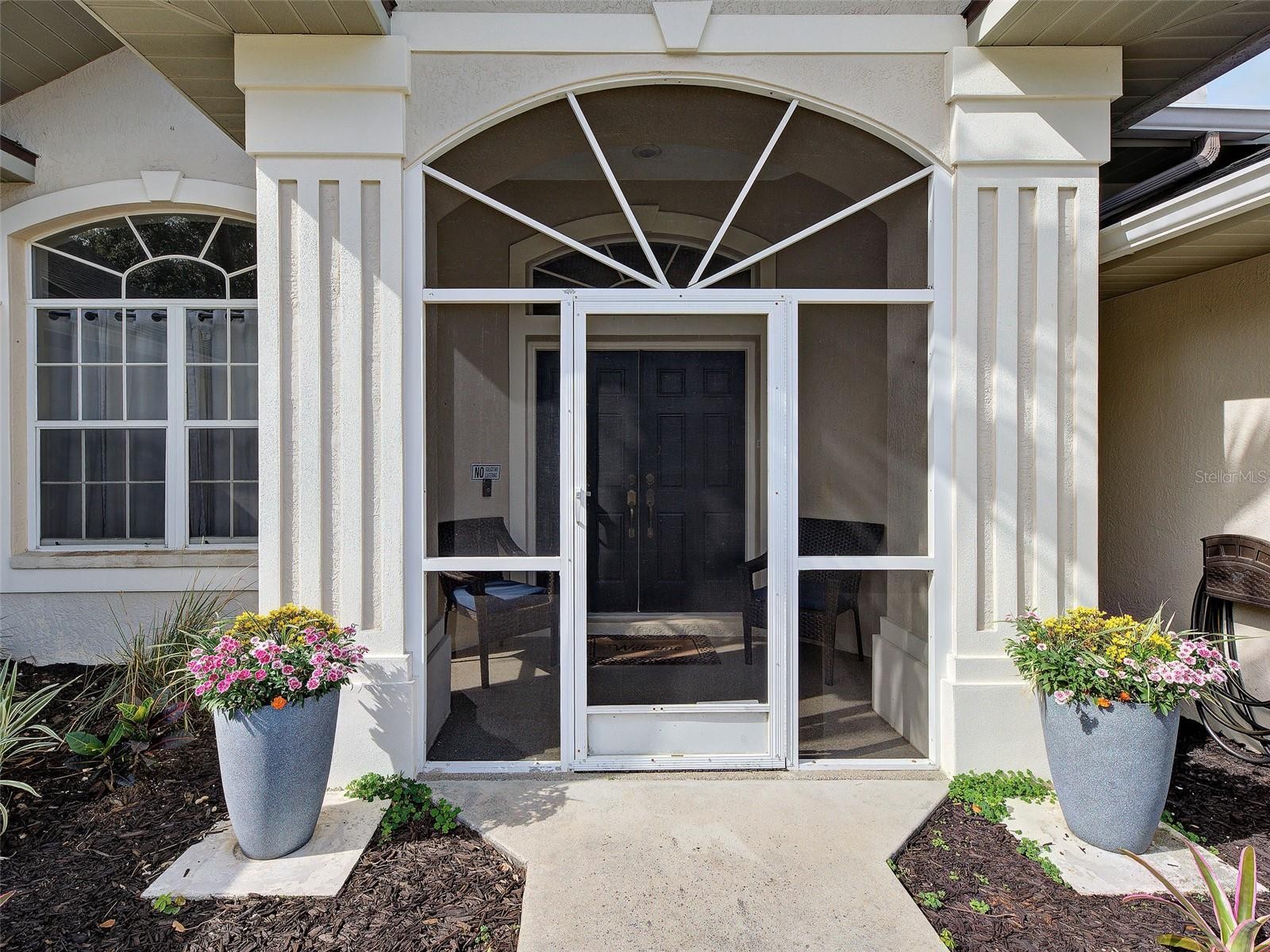 1303 E GATE DR