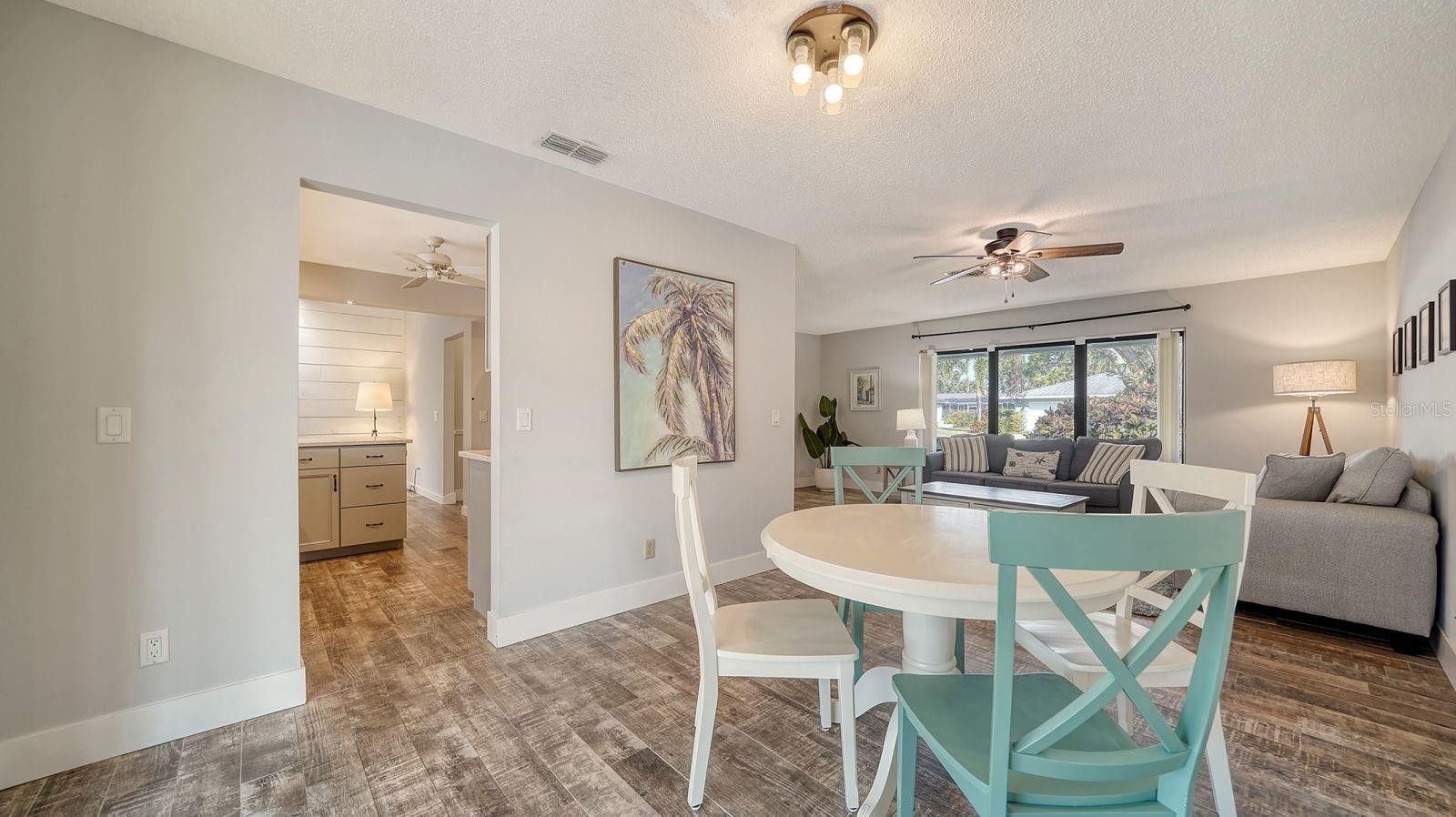 2291 PINE VIEW CIR