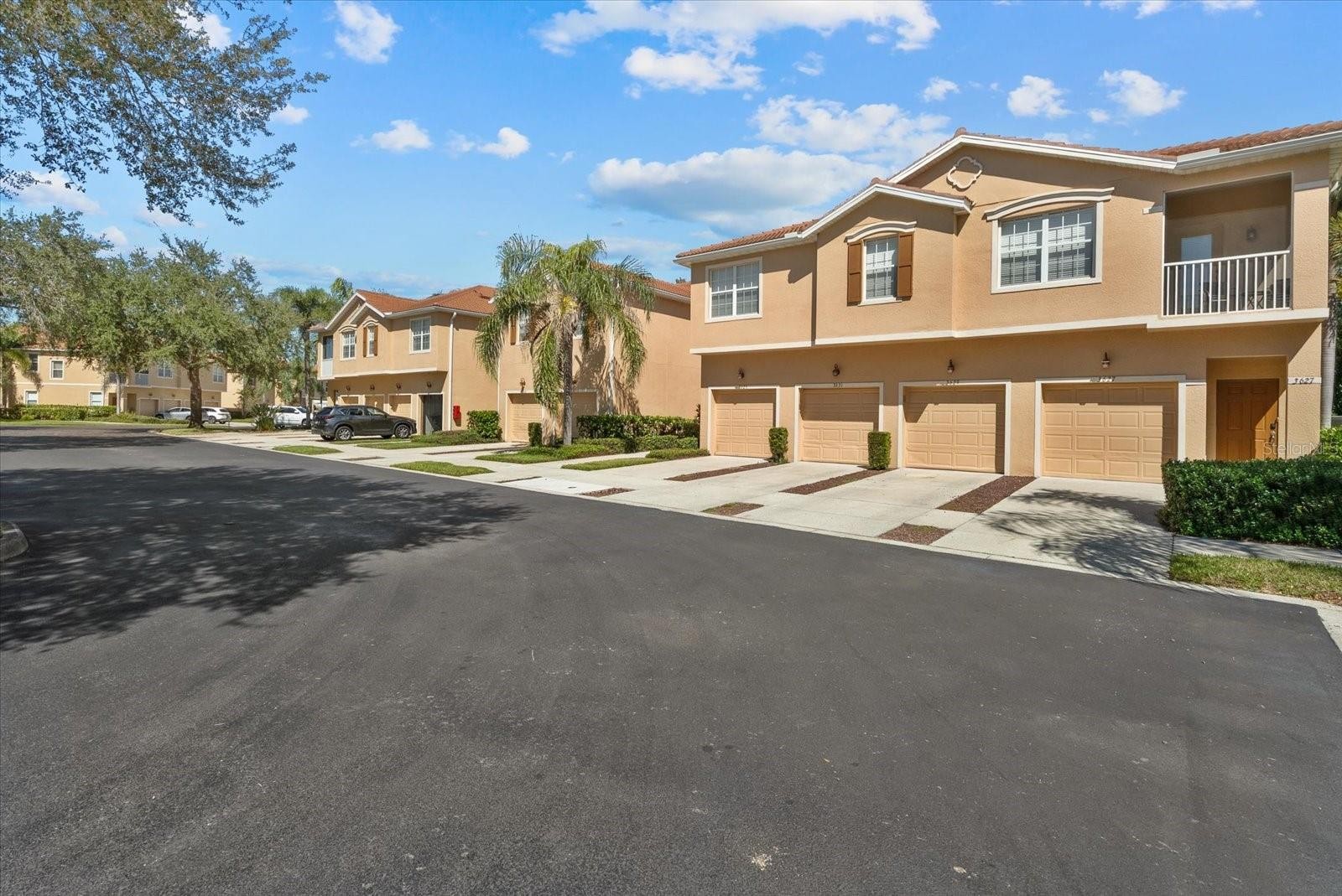 3623 PARKRIDGE CIR #11-104