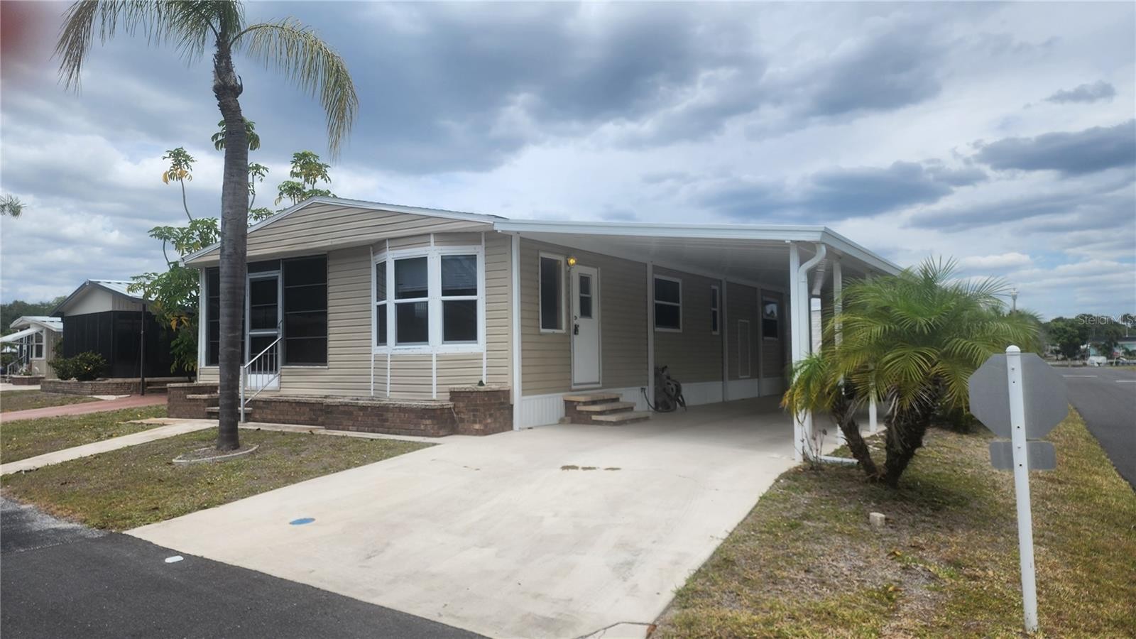 157 N FIJI CIR