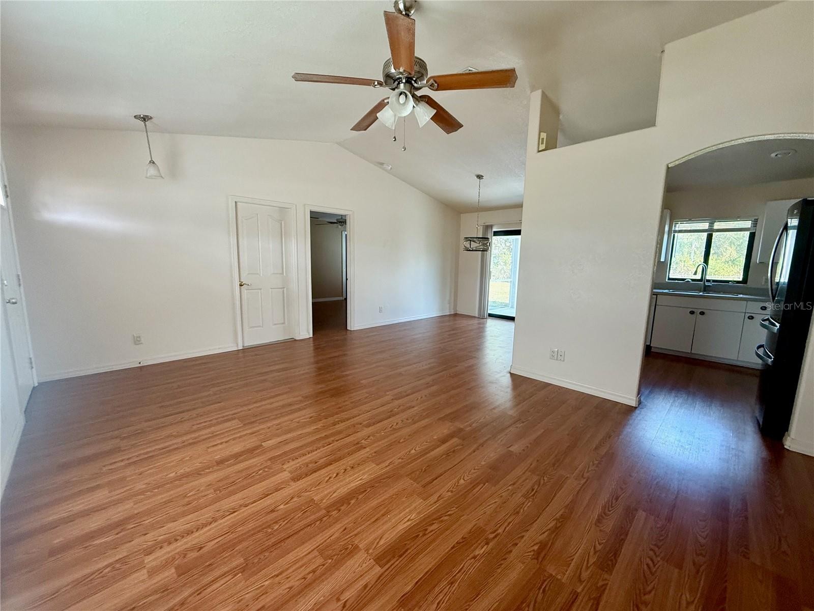 1626 N CRANBERRY BLVD