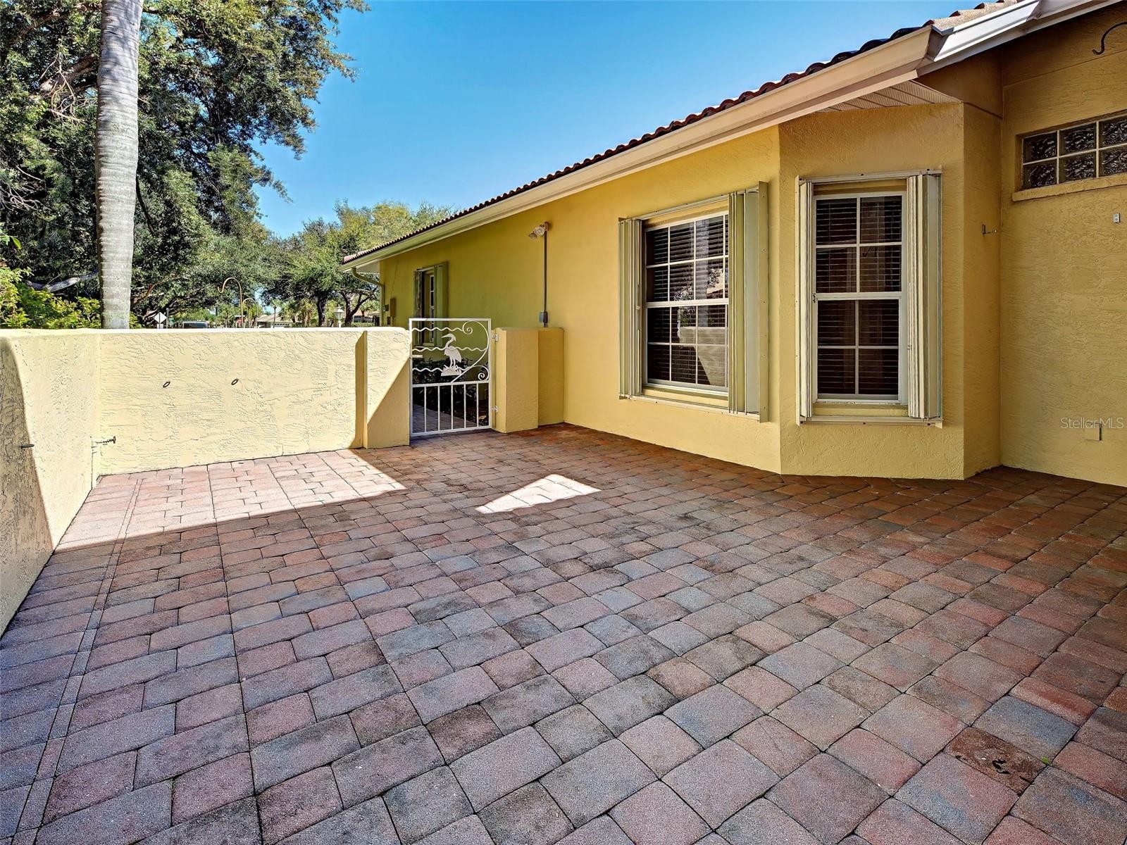 251 VISTA DEL LAGO WAY