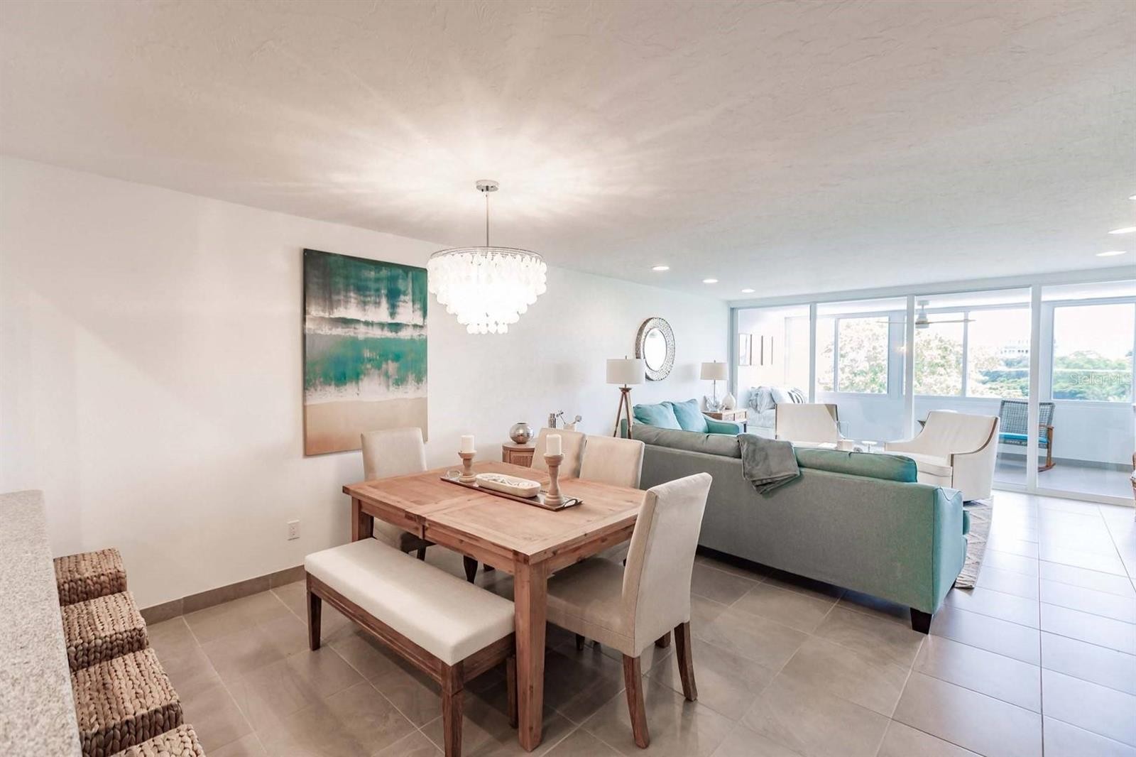 1125 W PEPPERTREE DR #407