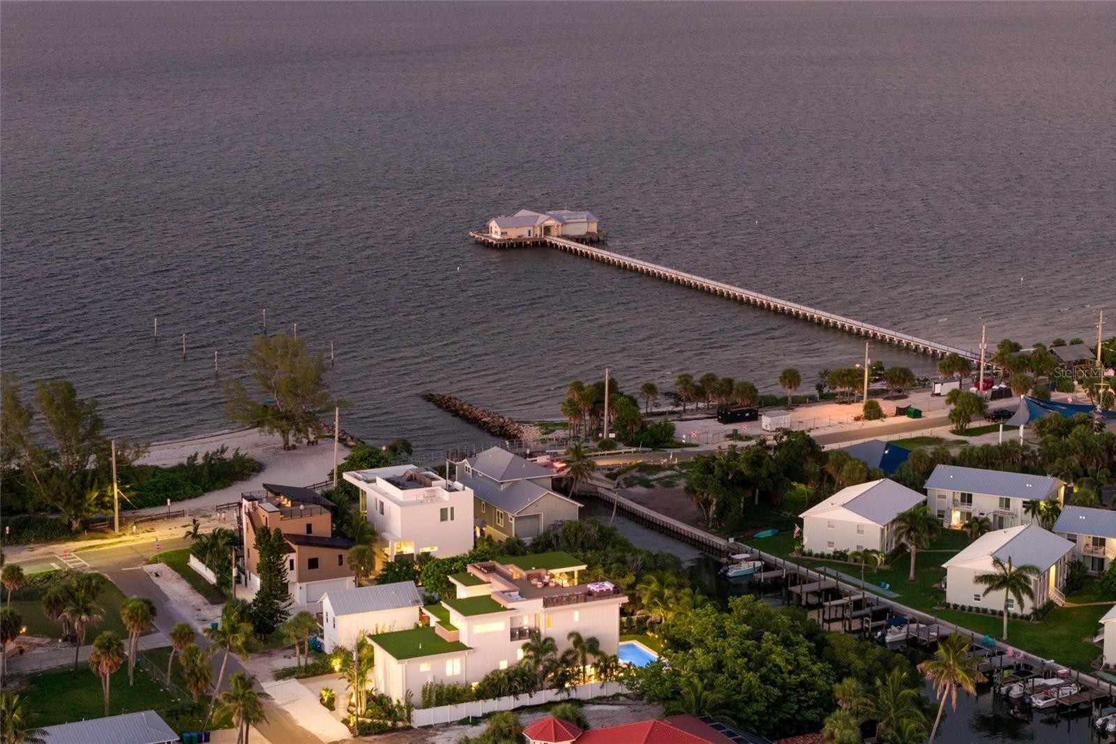 242 LAKEVIEW DR