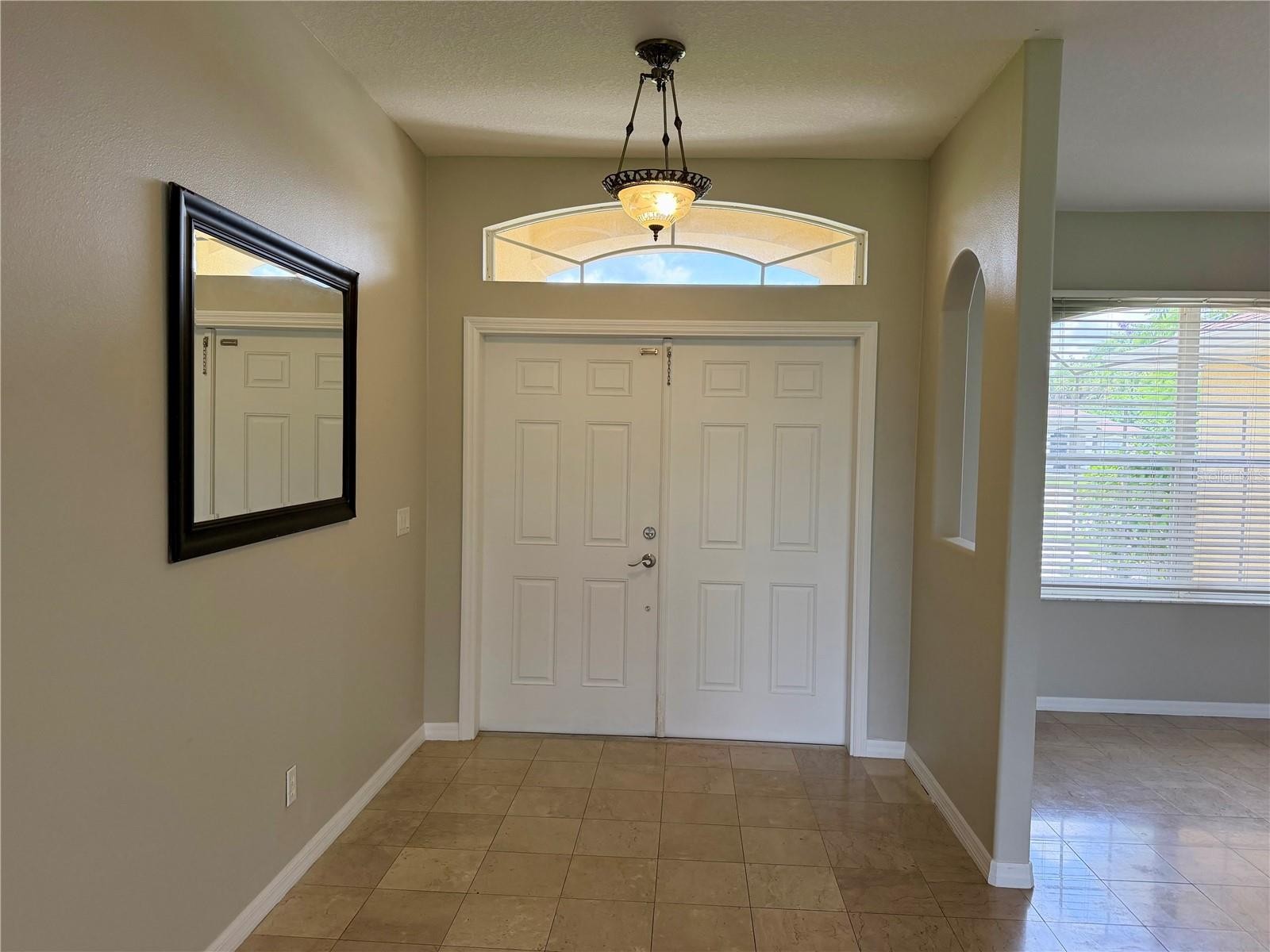 1204 S SAN MATEO DR