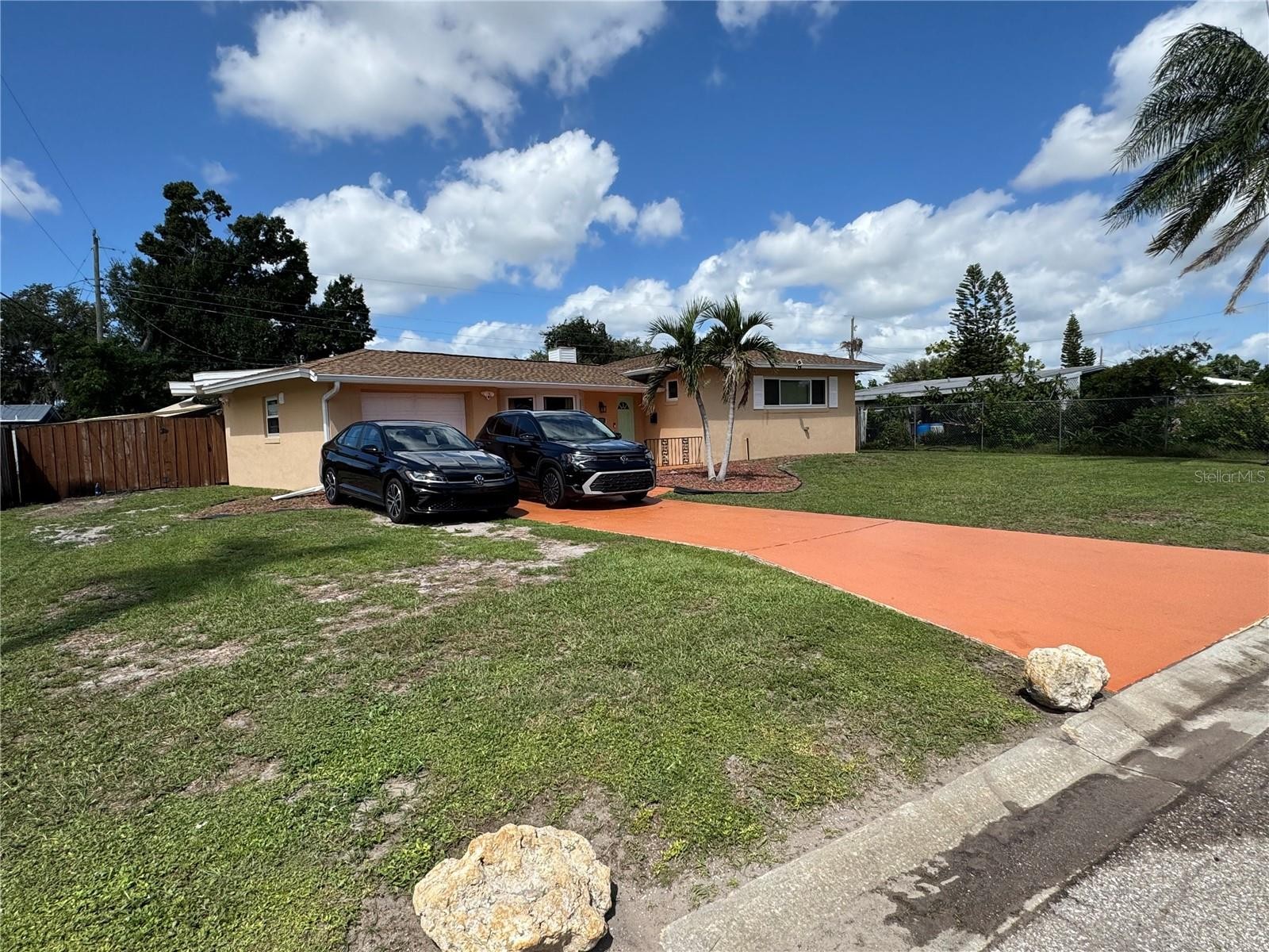 2715 HEATHER PL