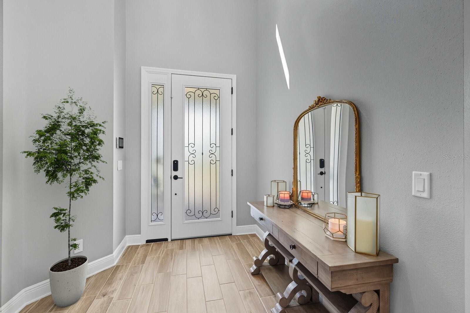 2033 WOODLEAF HAMMOCK CT