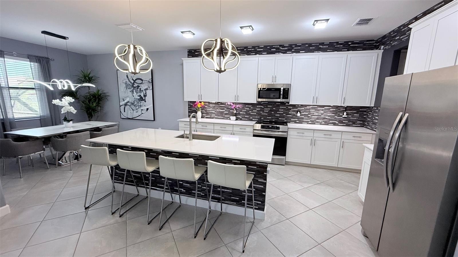 4970 OYSTER PEARL ST