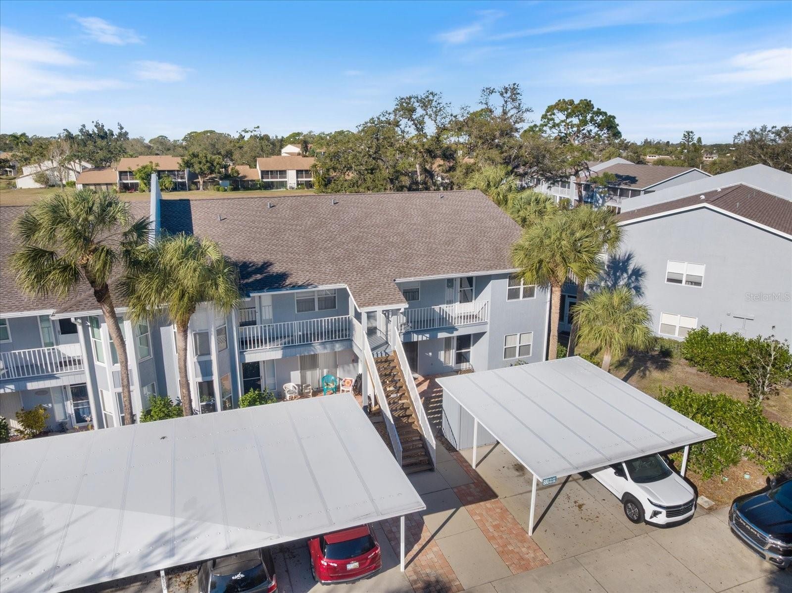 880 BIRD BAY DR W #106