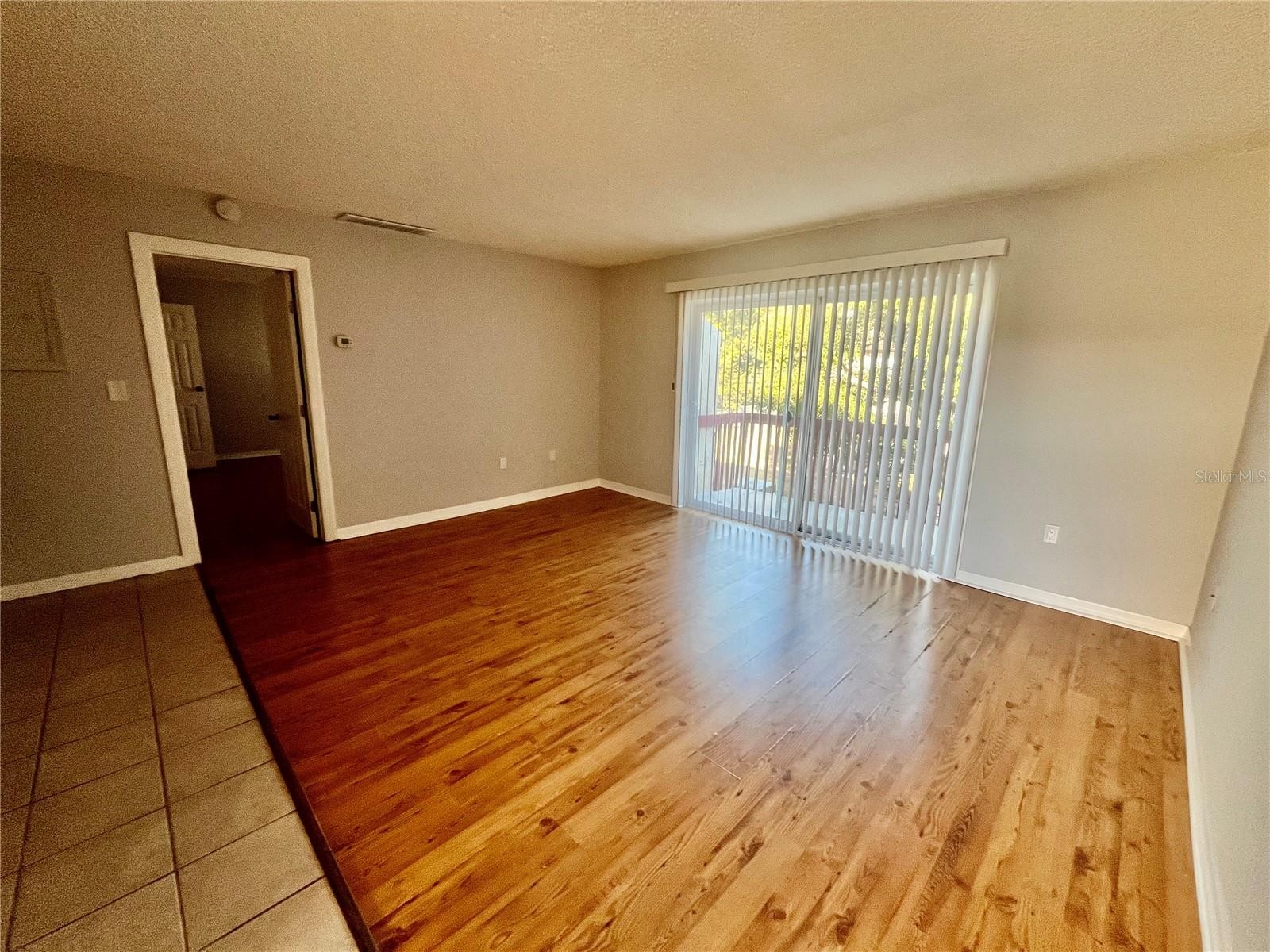 2701 HIDDEN LAKE DR N #F