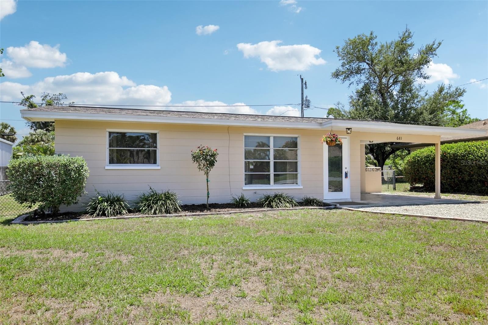 681 PALMETTO DR