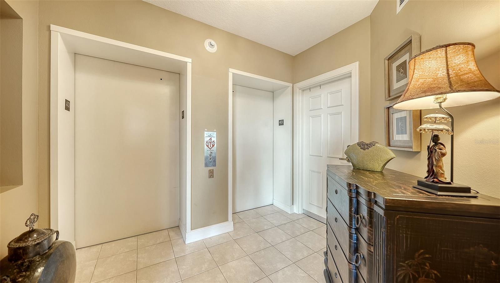 385 N POINT RD #401