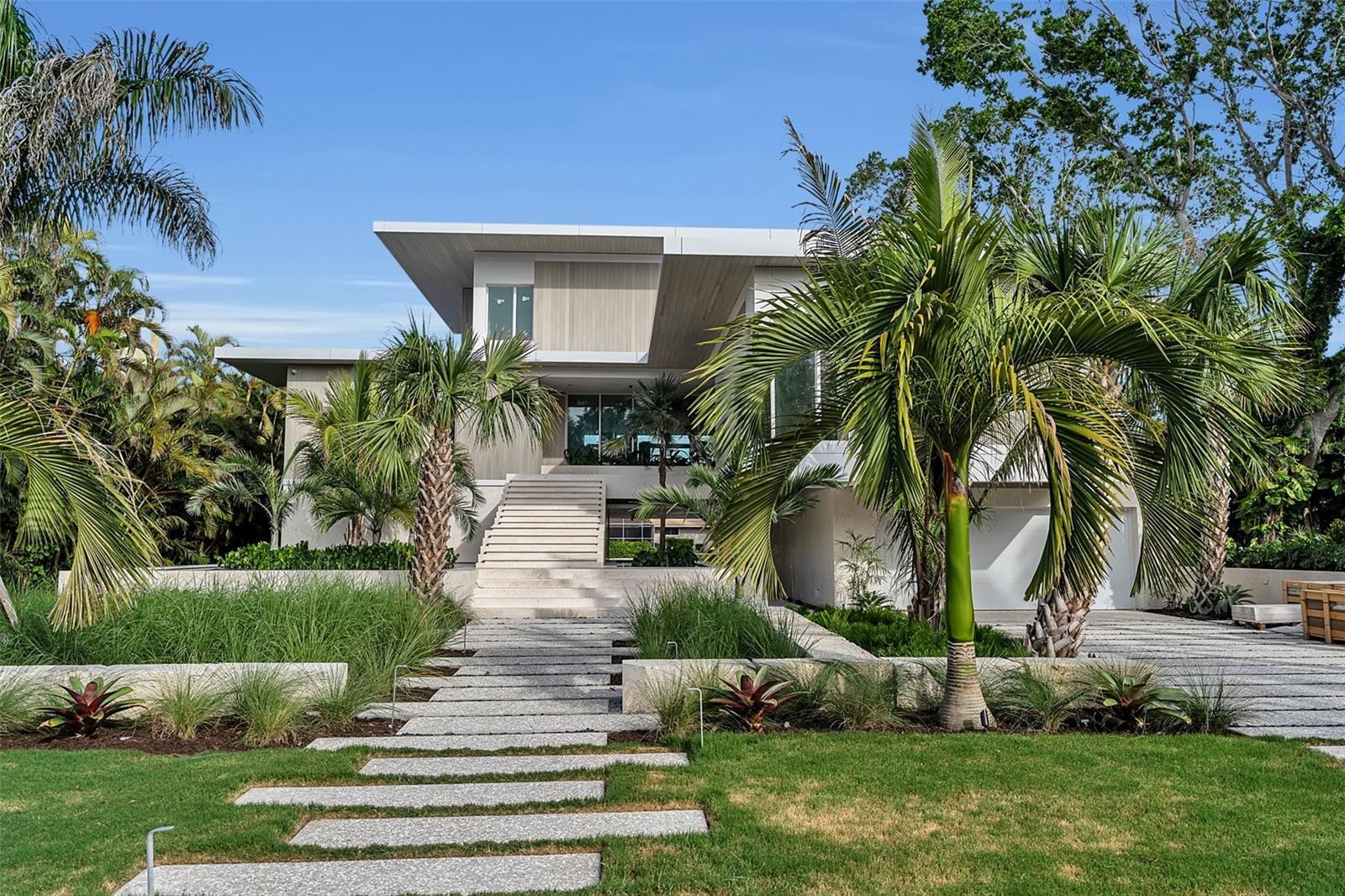 500 HARBOR COVE CIR