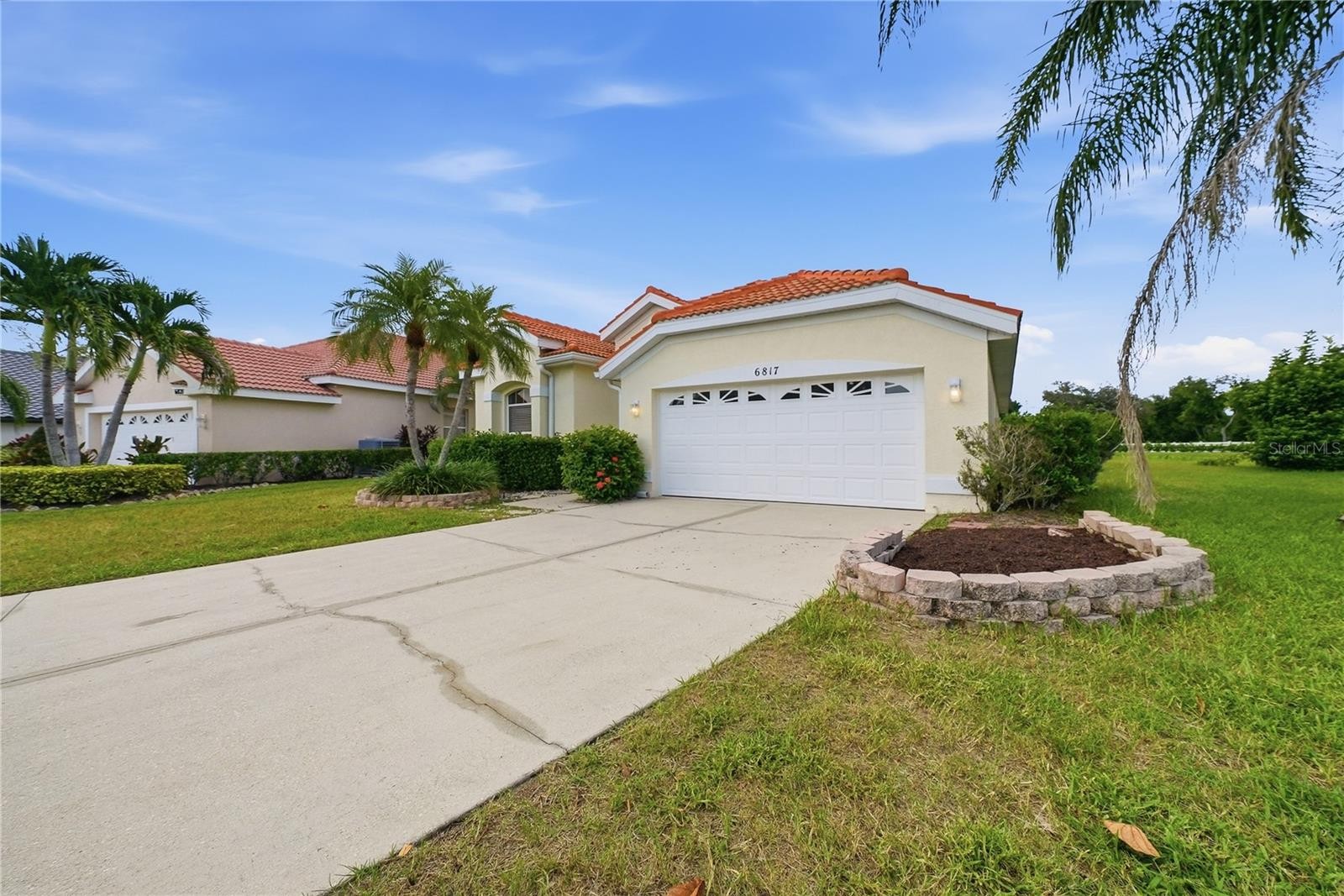 6817 SUPERIOR STREET CIR