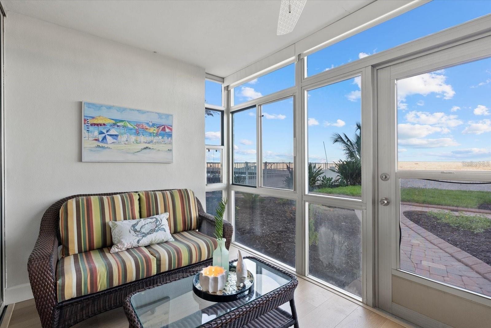 255 THE ESPLANADE N #106