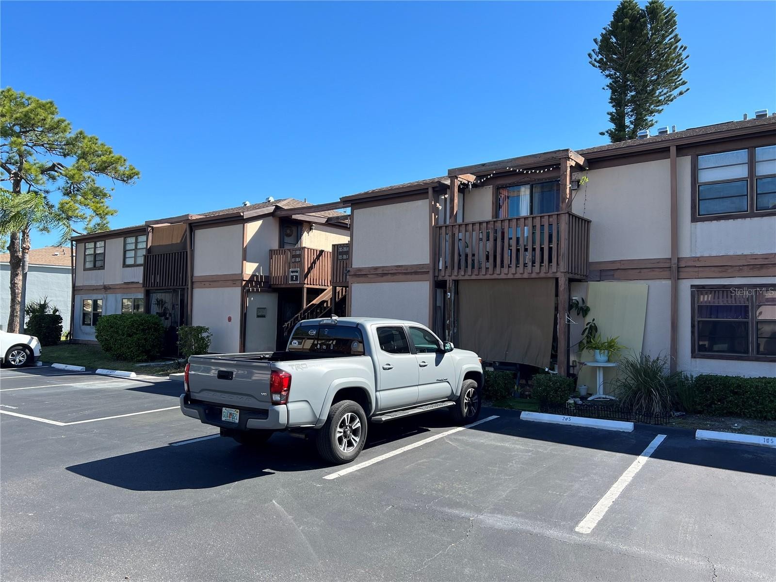 5026 WATER OAK DR #208