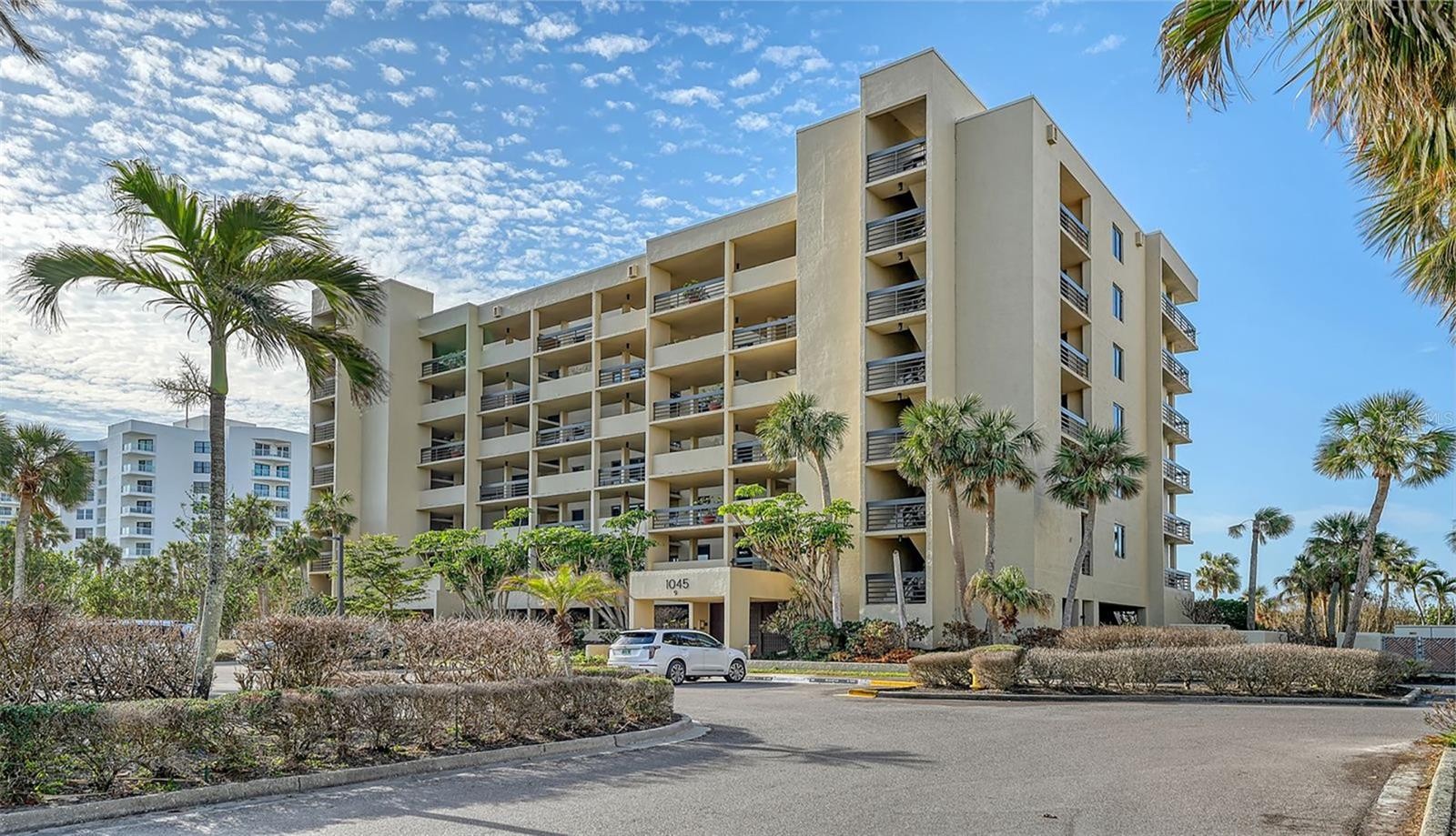 1045 GULF OF MEXICO DR #301