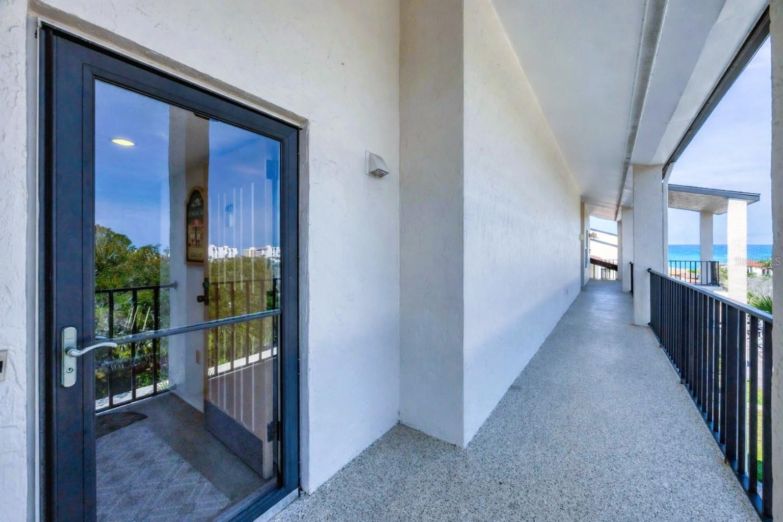 6285 MIDNIGHT PASS RD #403