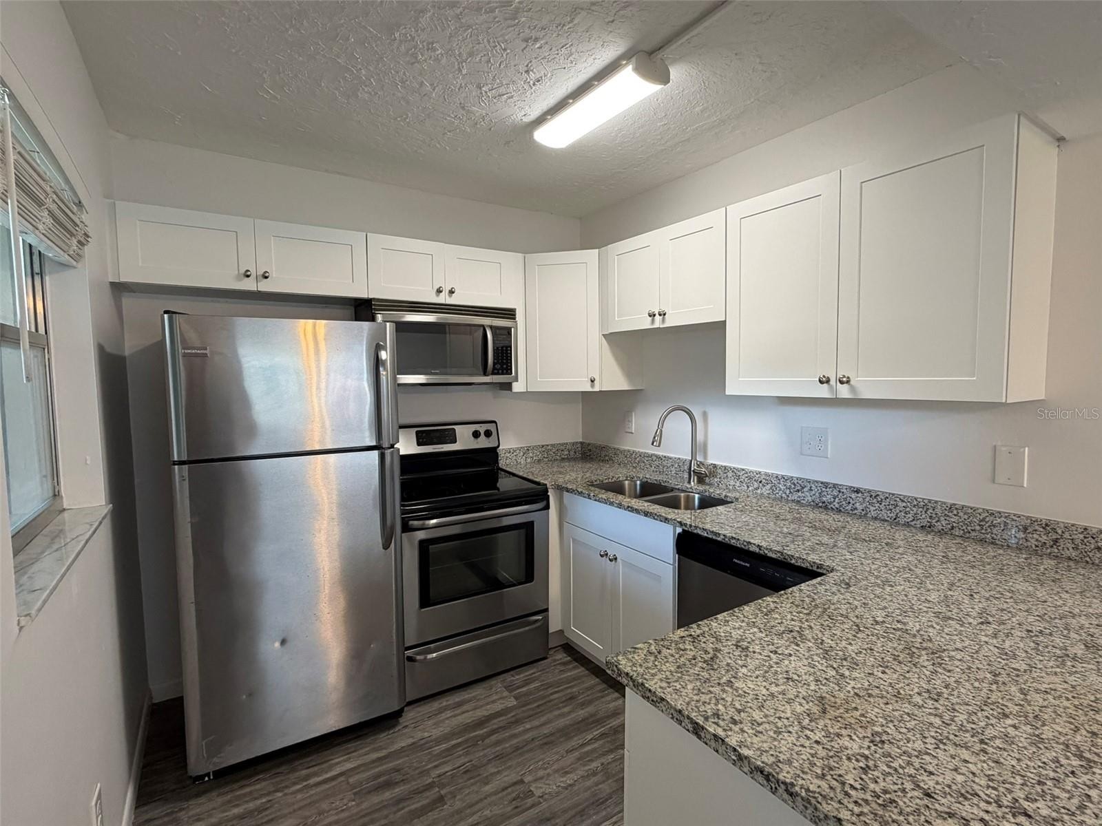 7153 W COUNTRY CLUB DR N #145