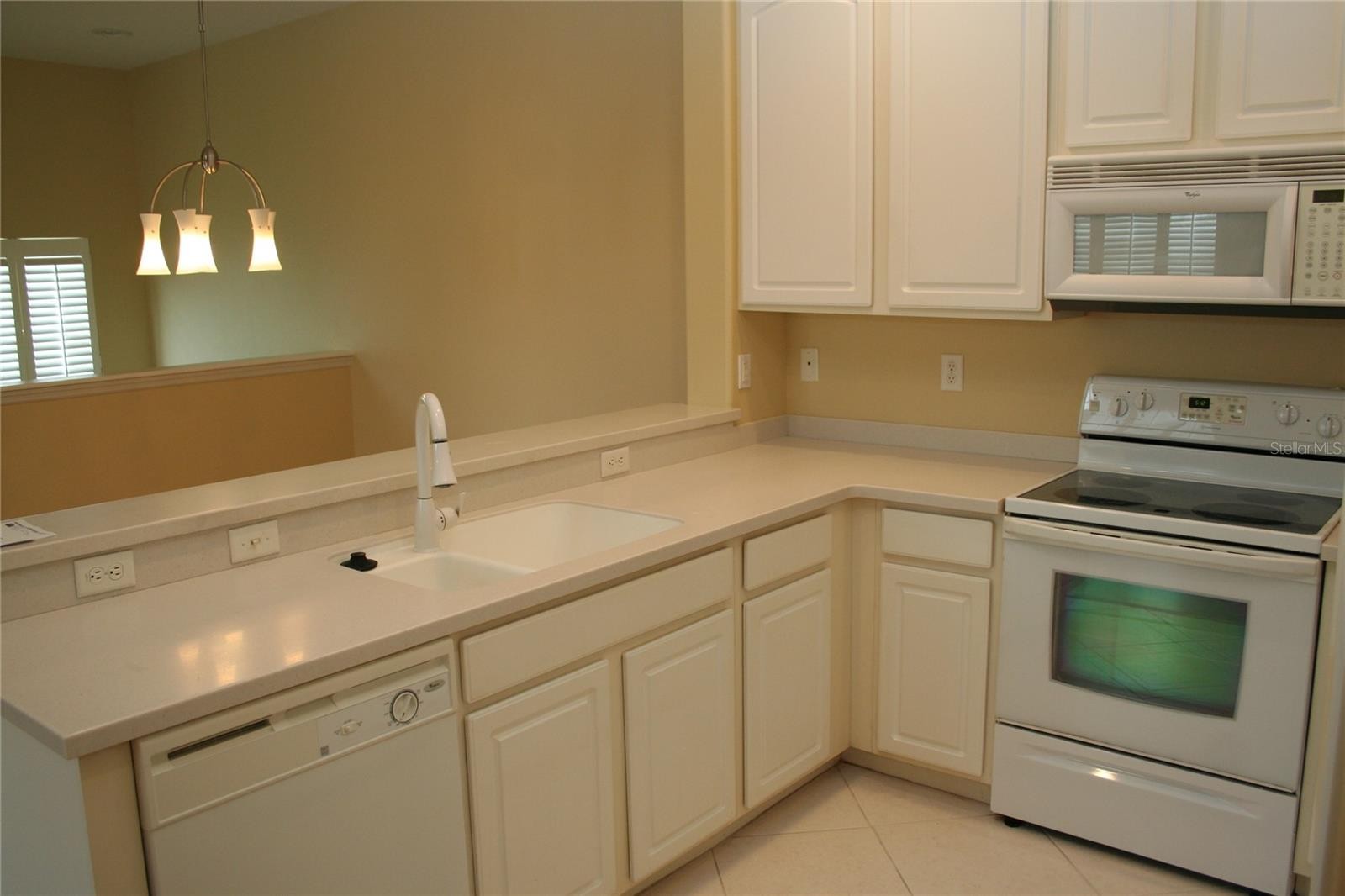 4125 VIA PIEDRA CIR #9-202