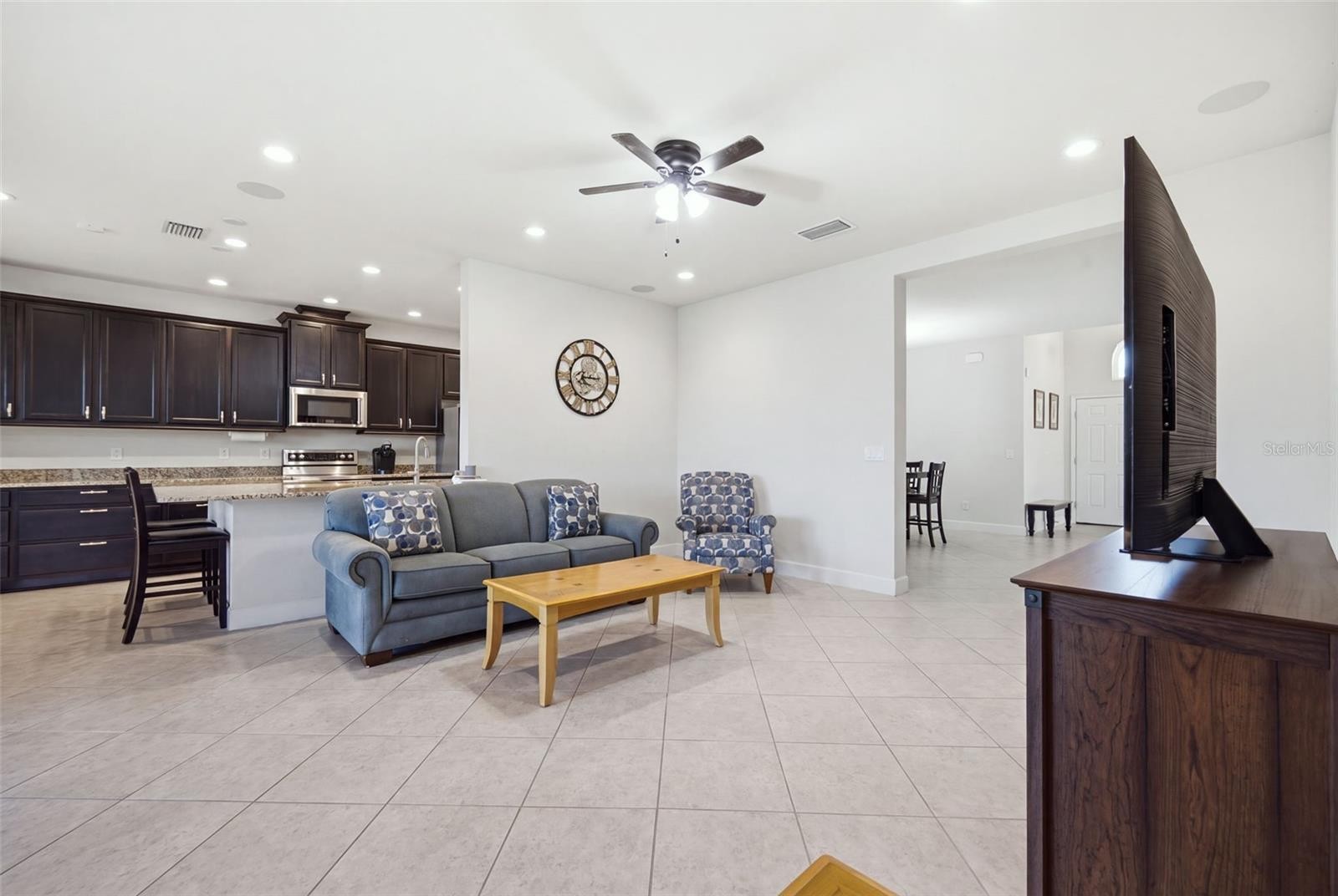 5514 69TH PL E