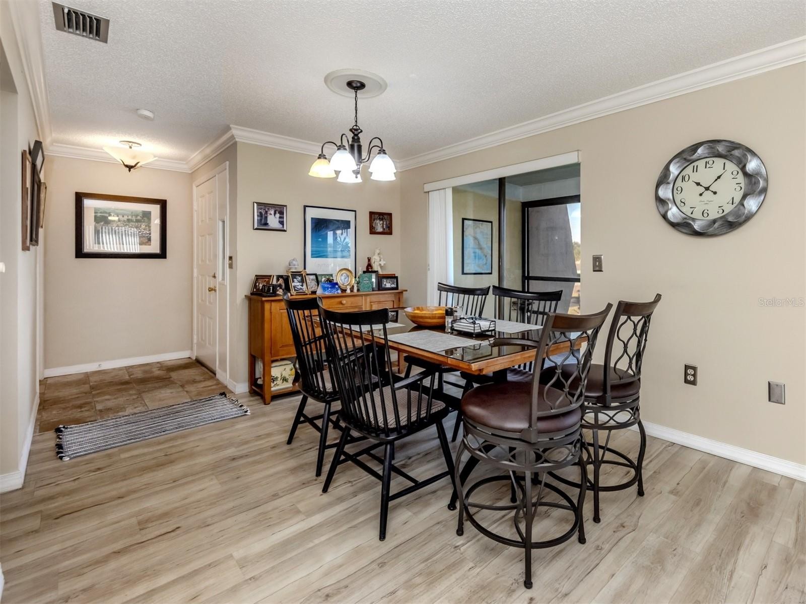 1737 BONITAS CIR #1724-D