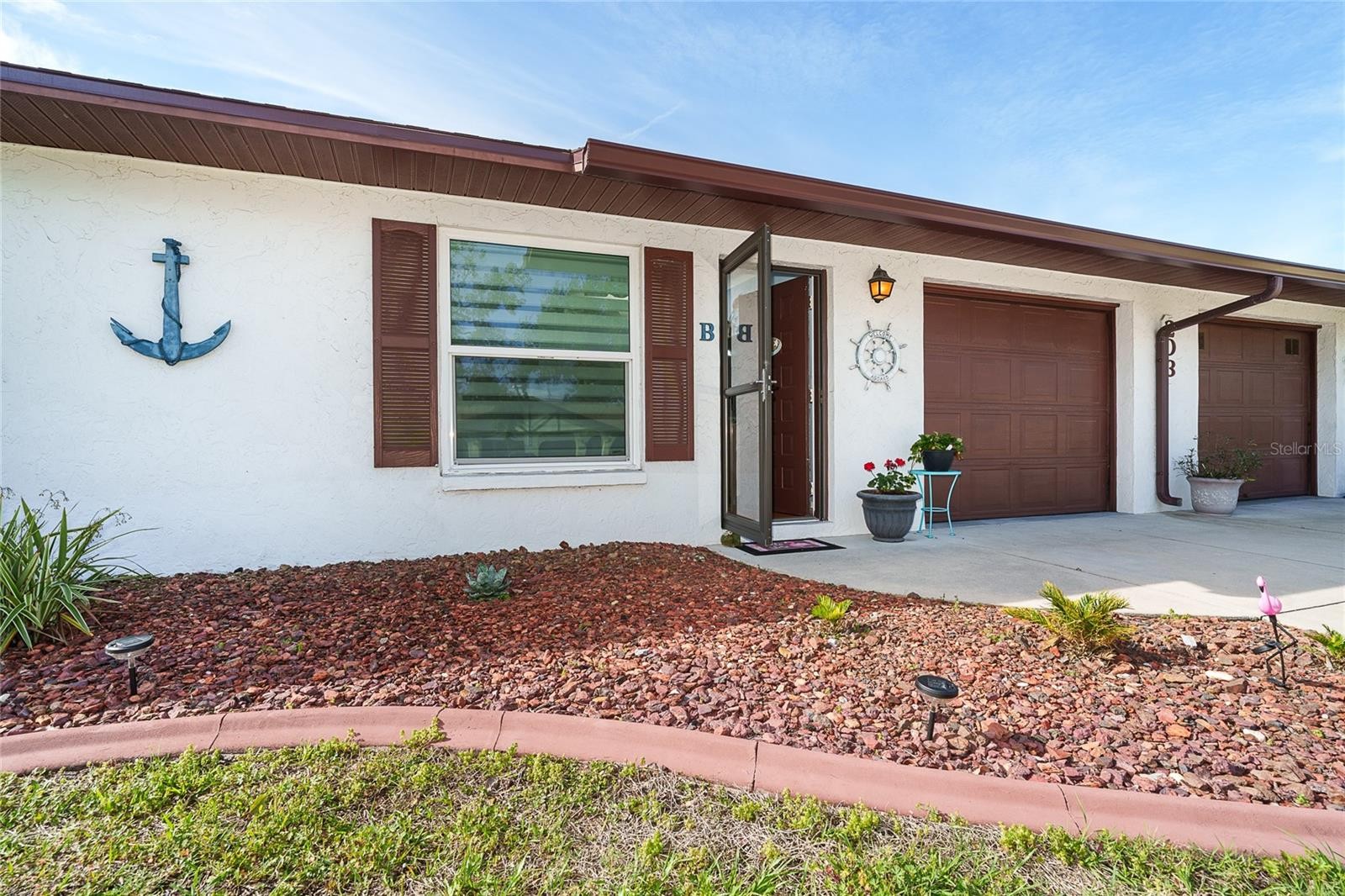 203 HIGH POINT DR #203B