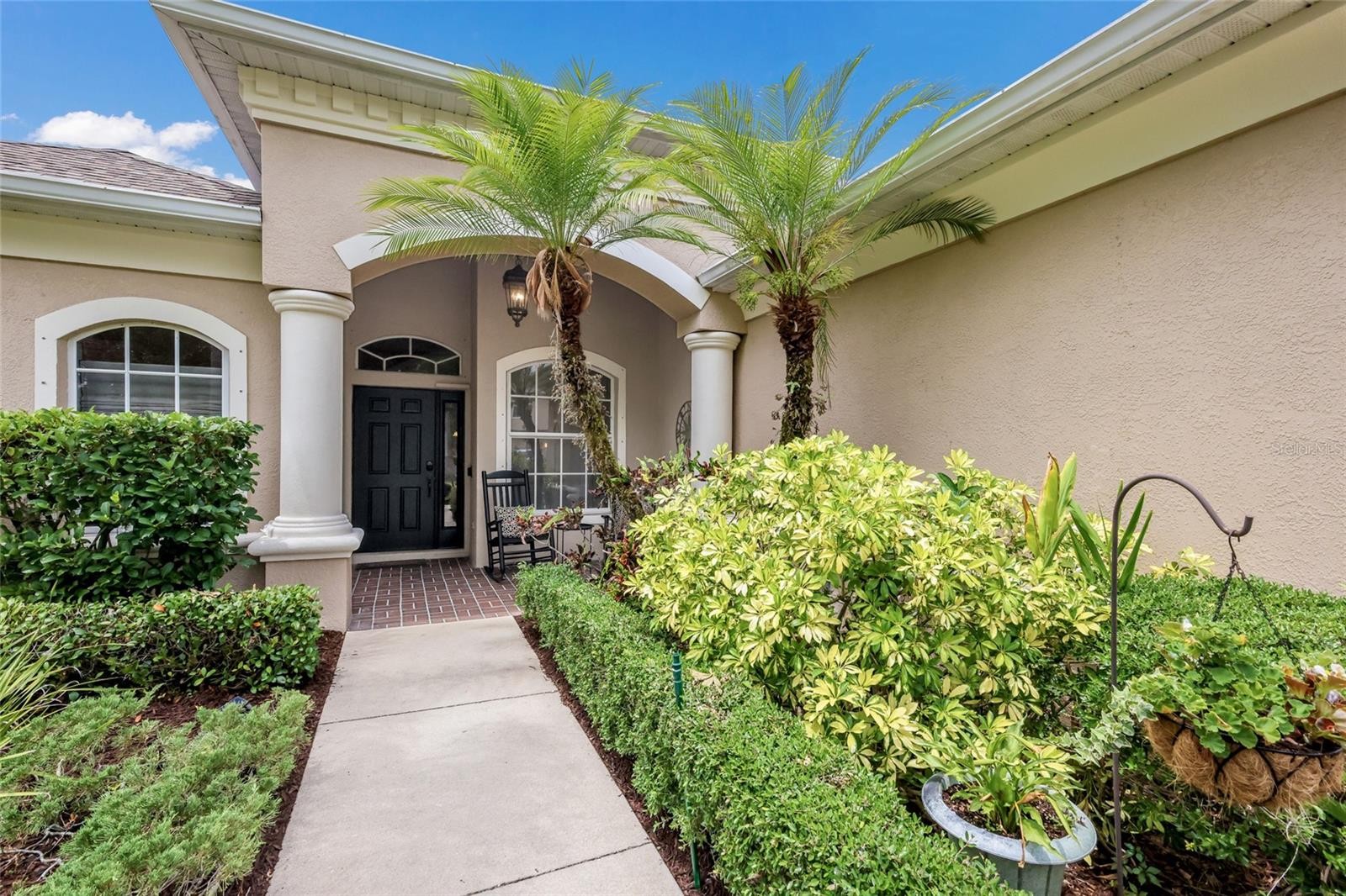 252 DAHLIA CT
