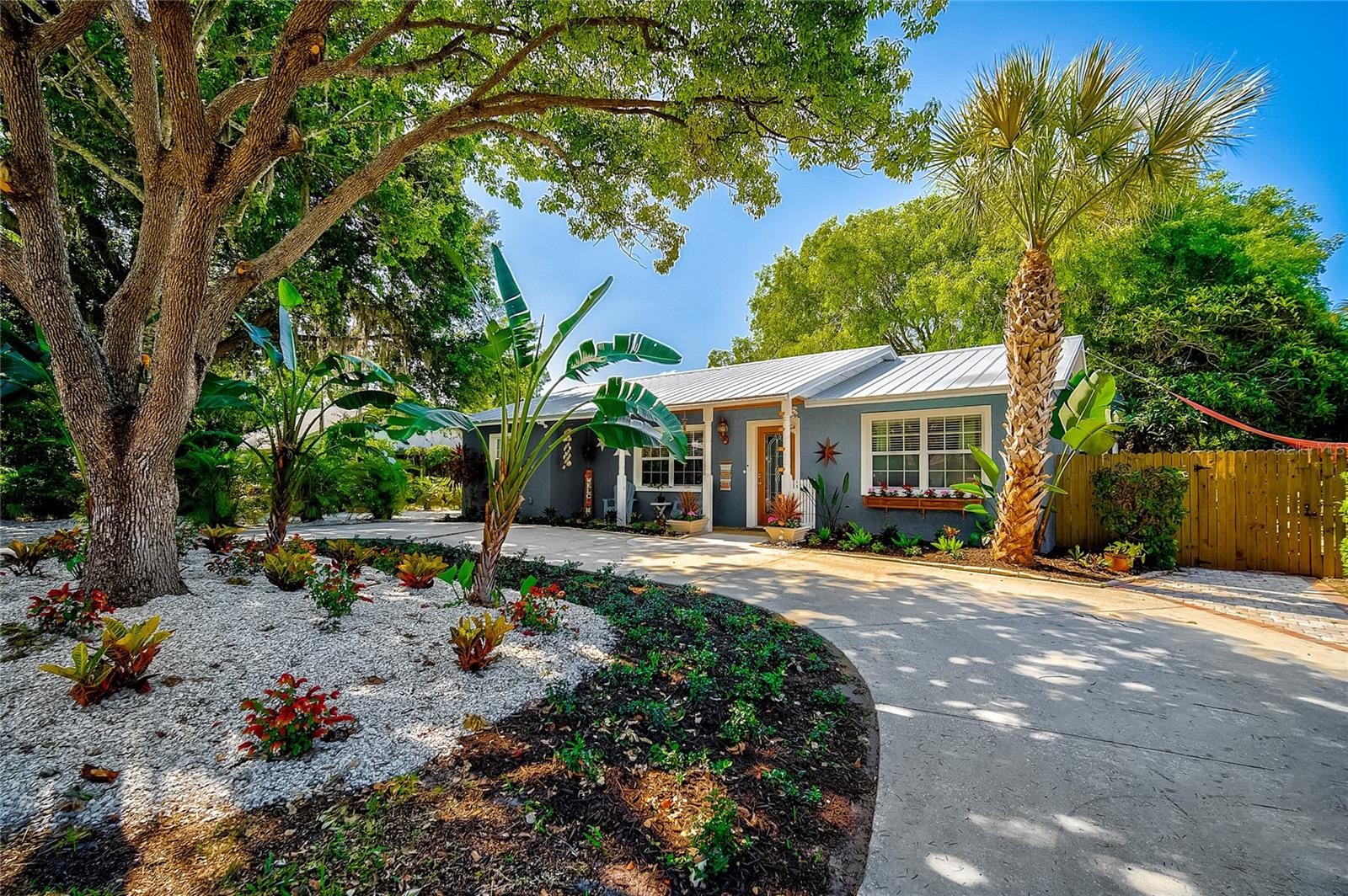 426 EAGLES NEST LN