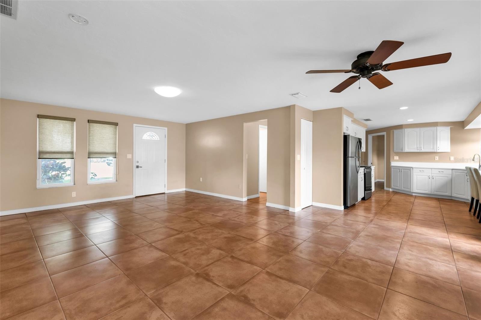 1238 WATERSIDE LN