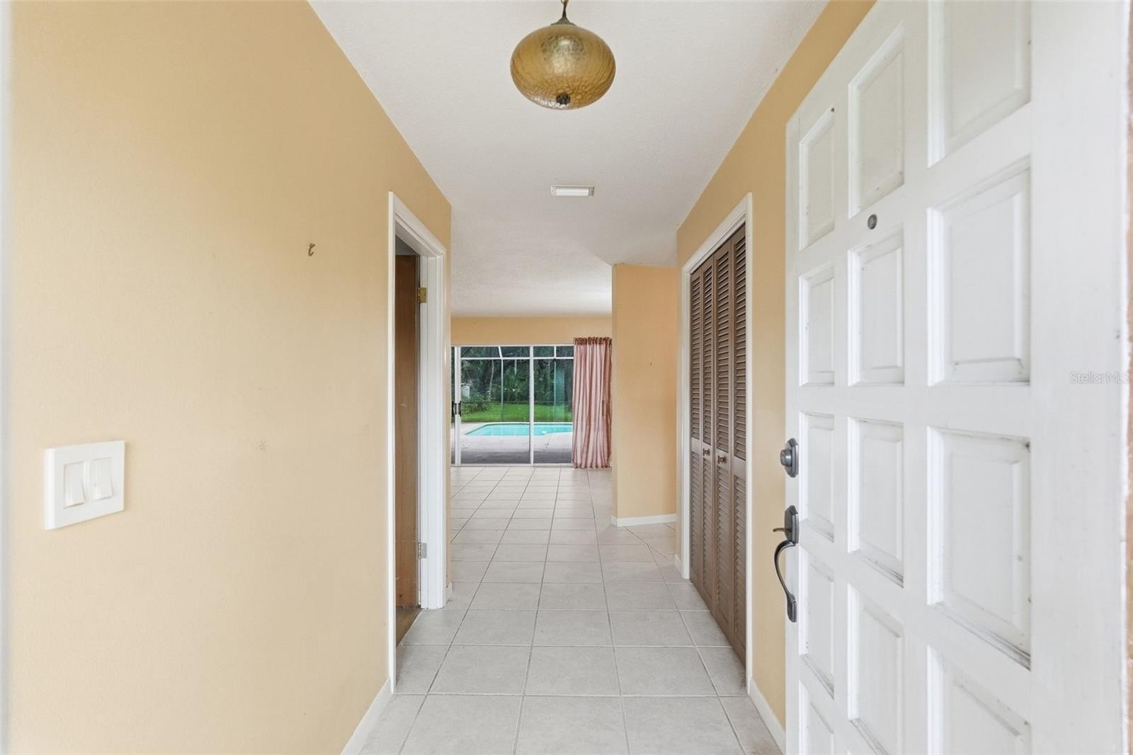 1411 52 ST E
