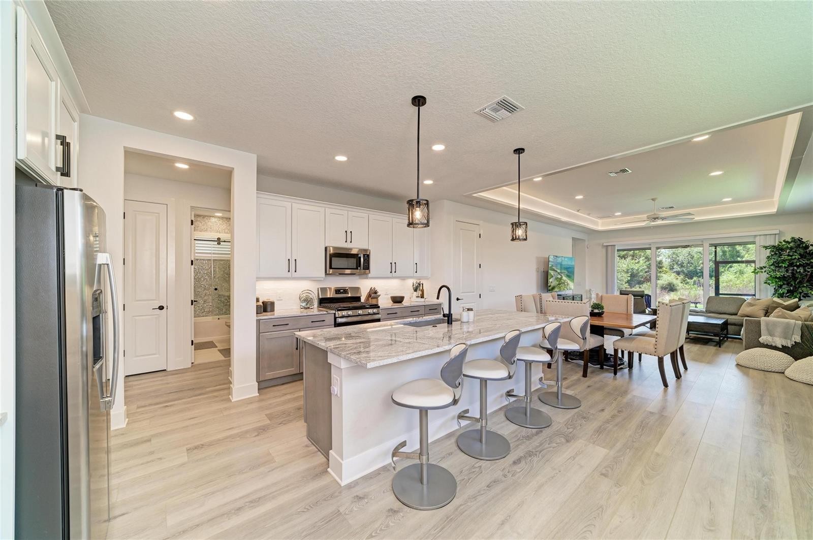 1047 WATERLINE CT