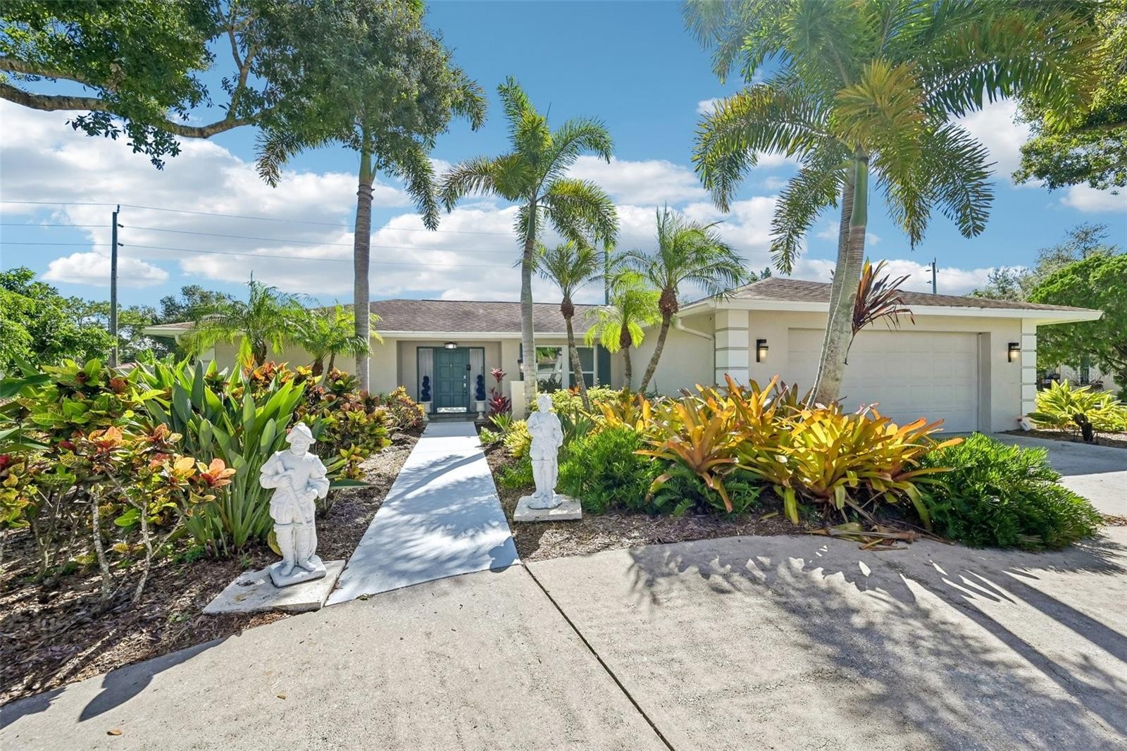 8111 TIMBER LAKE LN