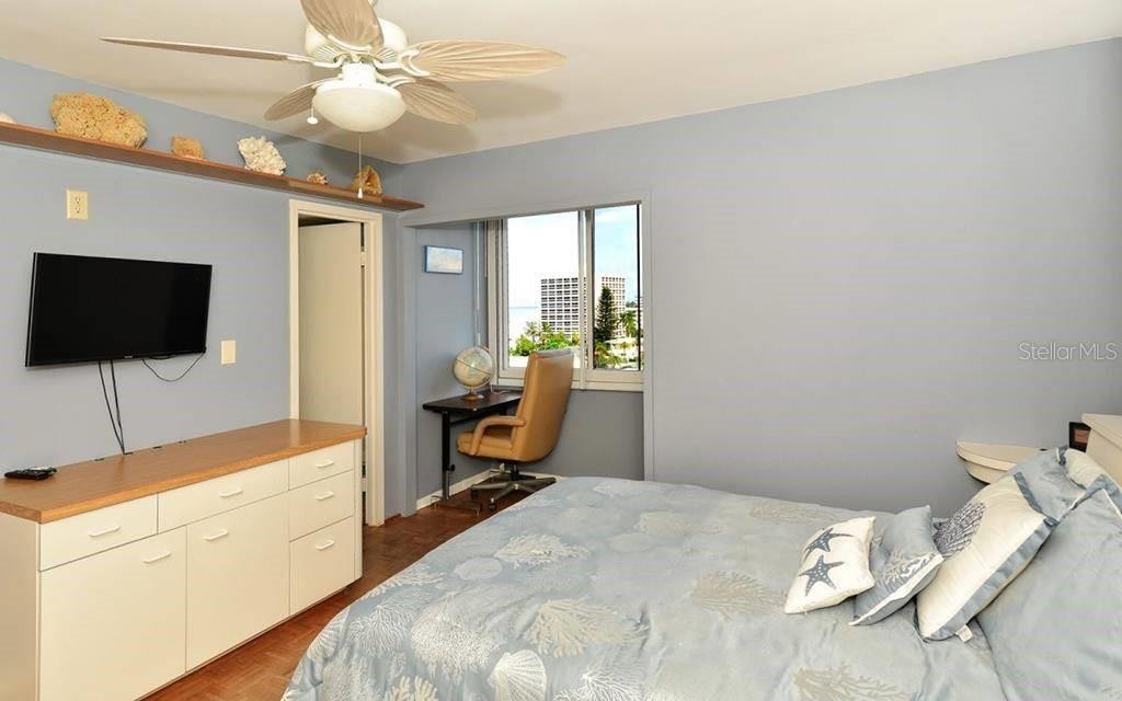 1055 W PEPPERTREE DR #603AA